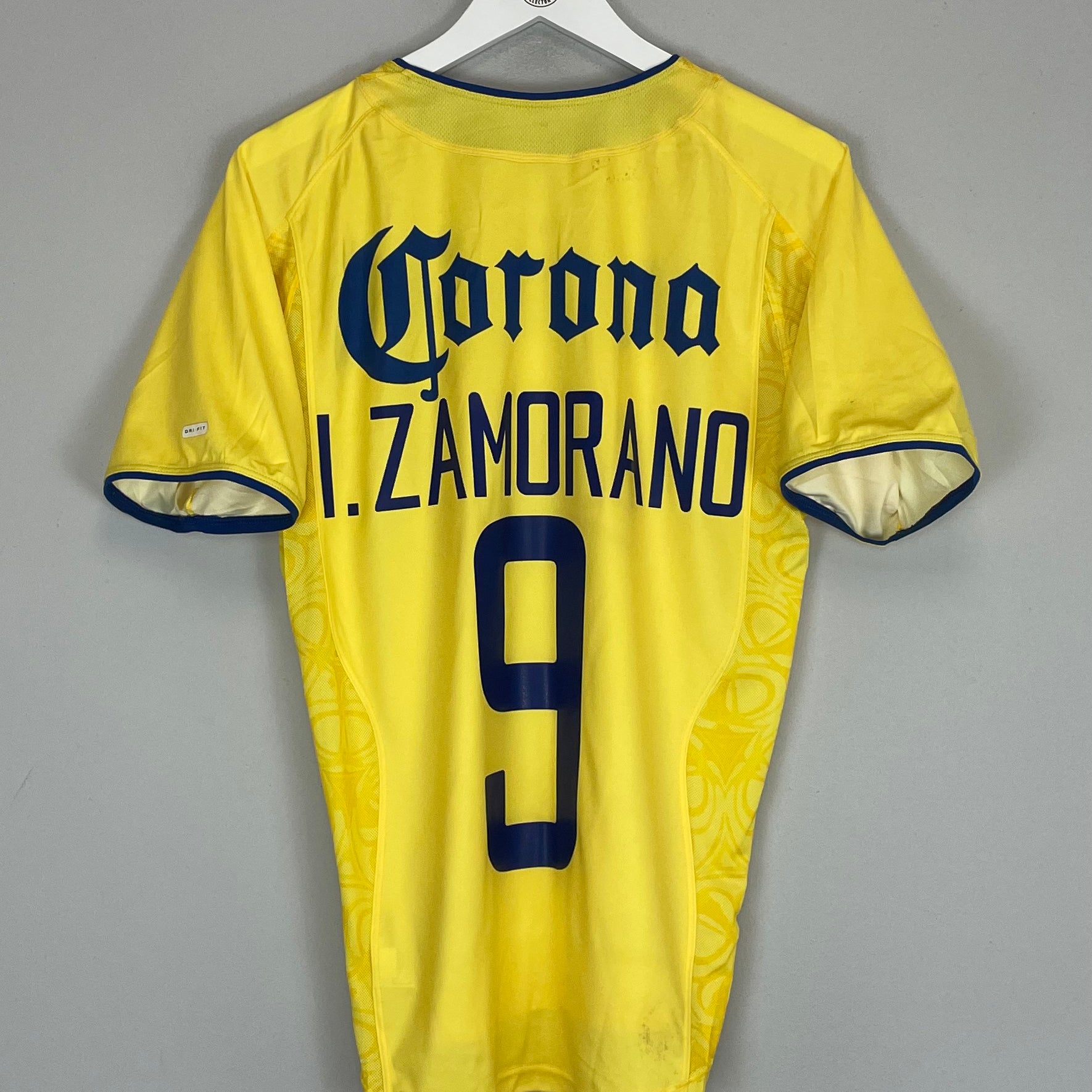 Shop 2002/03 CLUB AMERICA ZAMORANO #9 HOME SHIRT (M) NIKE, classic football shirts, vintage football shirts & retro soccer jerseys at Cult Kits