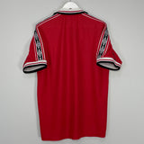Shop 1998/00 MANCHESTER UNITED HOME SHIRT (L) UMBRO, classic football shirts, vintage football shirts & retro soccer jerseys at Cult Kits