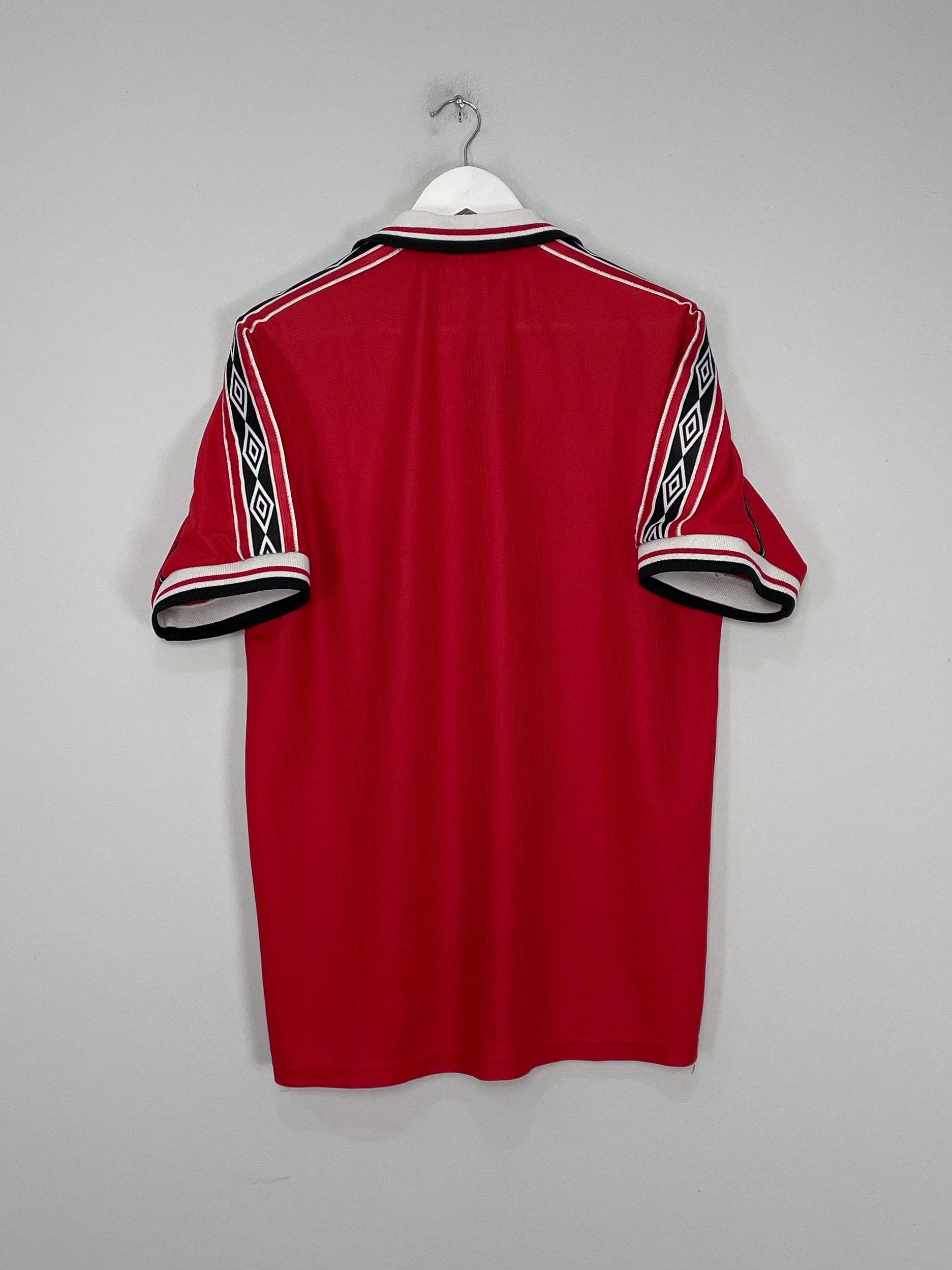 Shop 1998/00 MANCHESTER UNITED HOME SHIRT (L) UMBRO, classic football shirts, vintage football shirts & retro soccer jerseys at Cult Kits