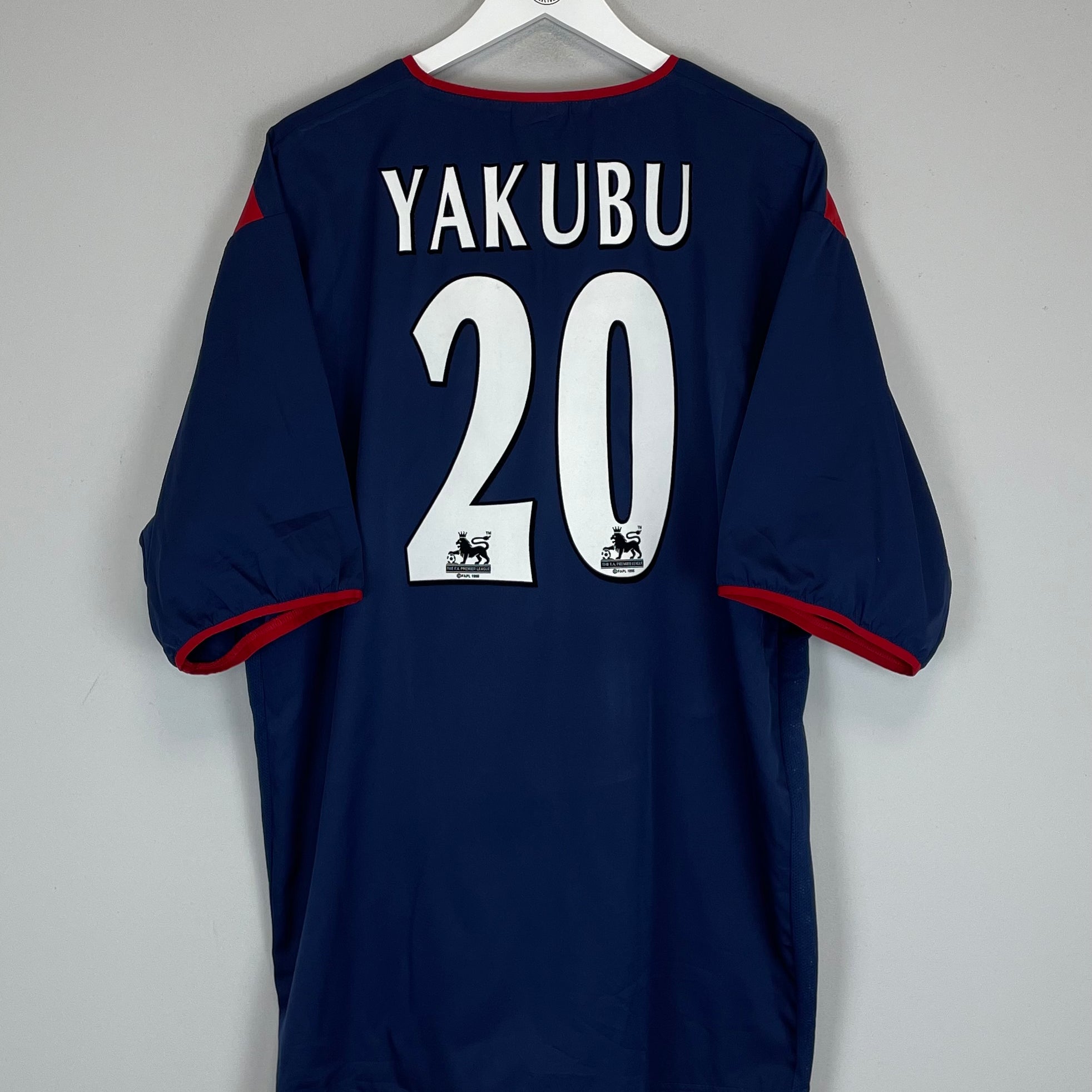 Buy 2003/05 PORTSMOUTH YAKUBU 20 *MINT* AWAY SHIRT (XXL) ~ Free worldwide shipping available ~ Authentic Vintage Football Shirts from Cult Kits
