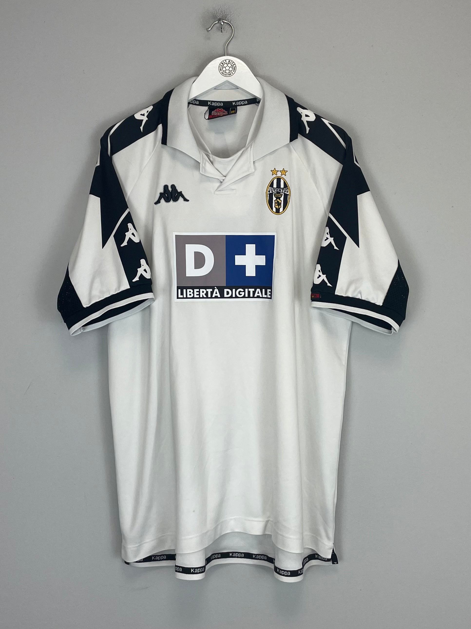 Shop 1999/00 JUVENTUS ZIDANE #21 AWAY SHIRT (XXL) KAPPA, classic football shirts, vintage football shirts & retro soccer jerseys at Cult Kits