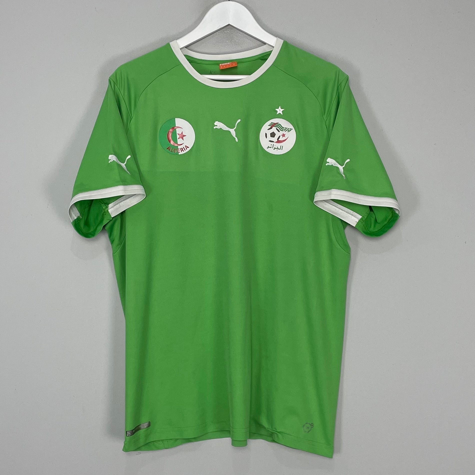 Shop 2014/15 ALGERIA AWAY SHIRT (XL) PUMA, classic football shirts, vintage football shirts & retro soccer jerseys at Cult Kits
