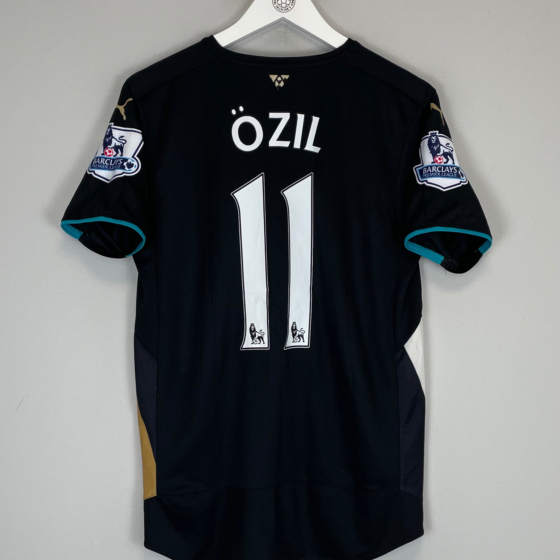 Shop 2015/16 ARSENAL OZIL #11 THIRD SHIRT (M) PUMA, classic football shirts, vintage football shirts & retro soccer jerseys at Cult Kits