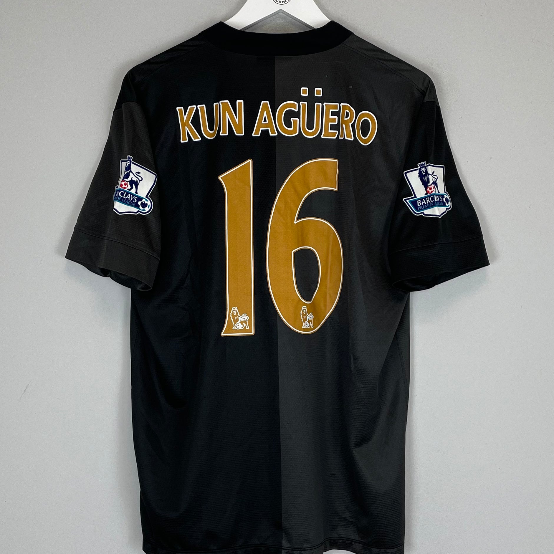 Shop 2013/14 MANCHESTER CITY KUN AGUERO #16 AWAY SHIRT (L) NIKE, classic football shirts, vintage football shirts & retro soccer jerseys at Cult Kits