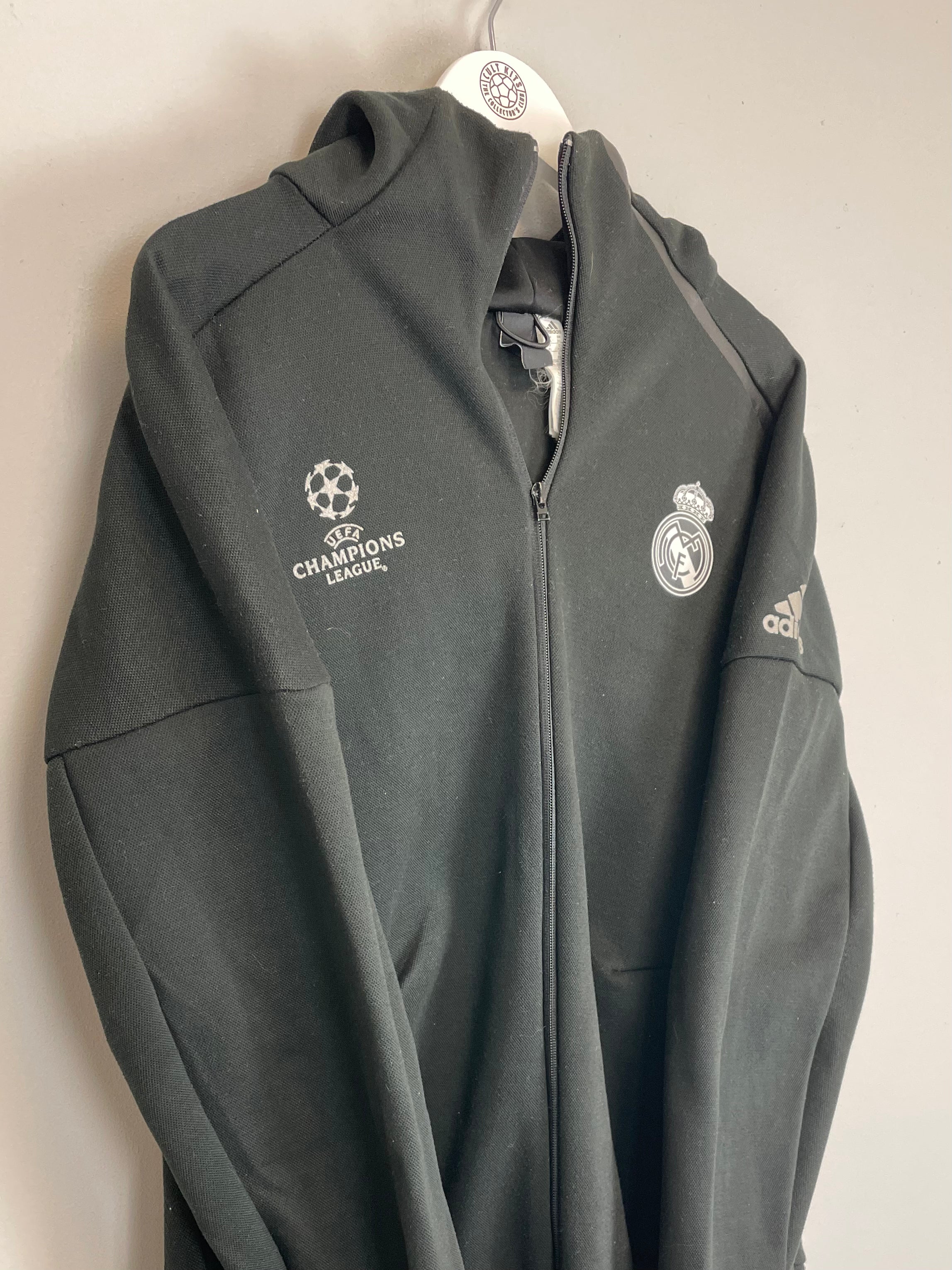 Shop 2016 REAL MADRID TRAINING JACKET C/L (XL) ADIDAS, classic football shirts, vintage football shirts & retro soccer jerseys at Cult Kits