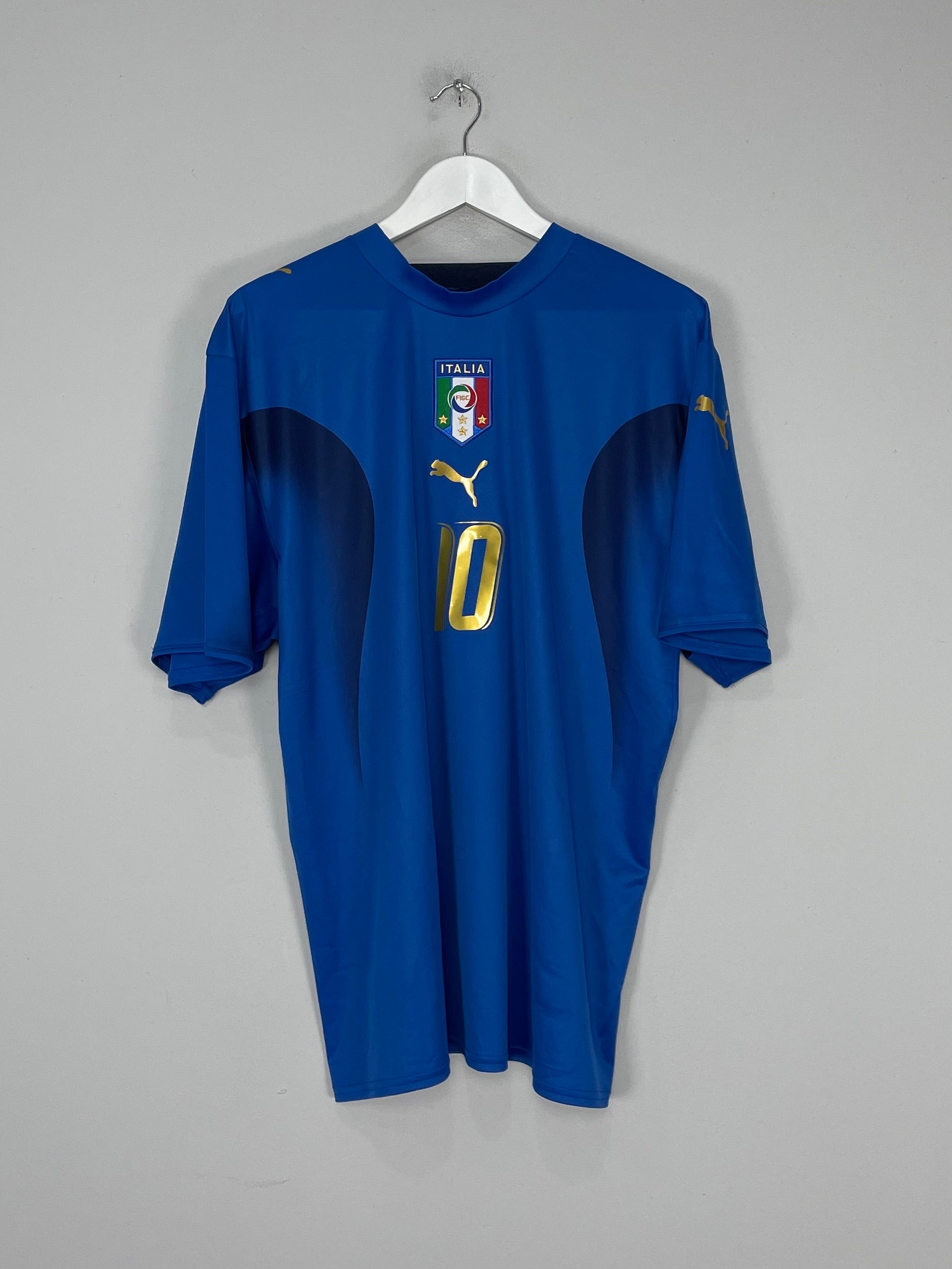 Shop 2006/07 ITALY TOTTI #10 HOME SHIRT (XL) PUMA, classic football shirts, vintage football shirts & retro soccer jerseys at Cult Kits
