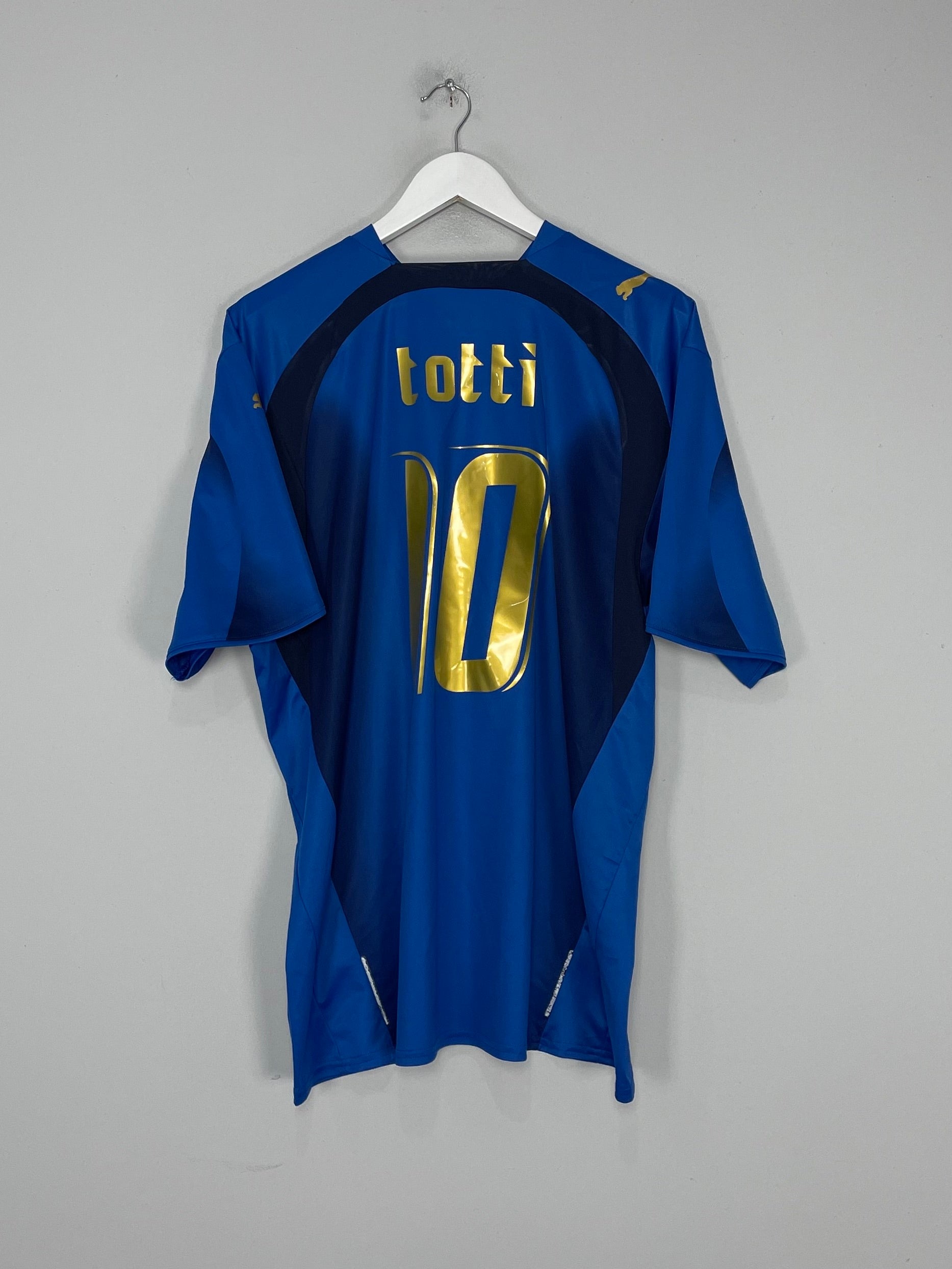 Shop 2006/07 ITALY TOTTI #10 HOME SHIRT (XL) PUMA, classic football shirts, vintage football shirts & retro soccer jerseys at Cult Kits