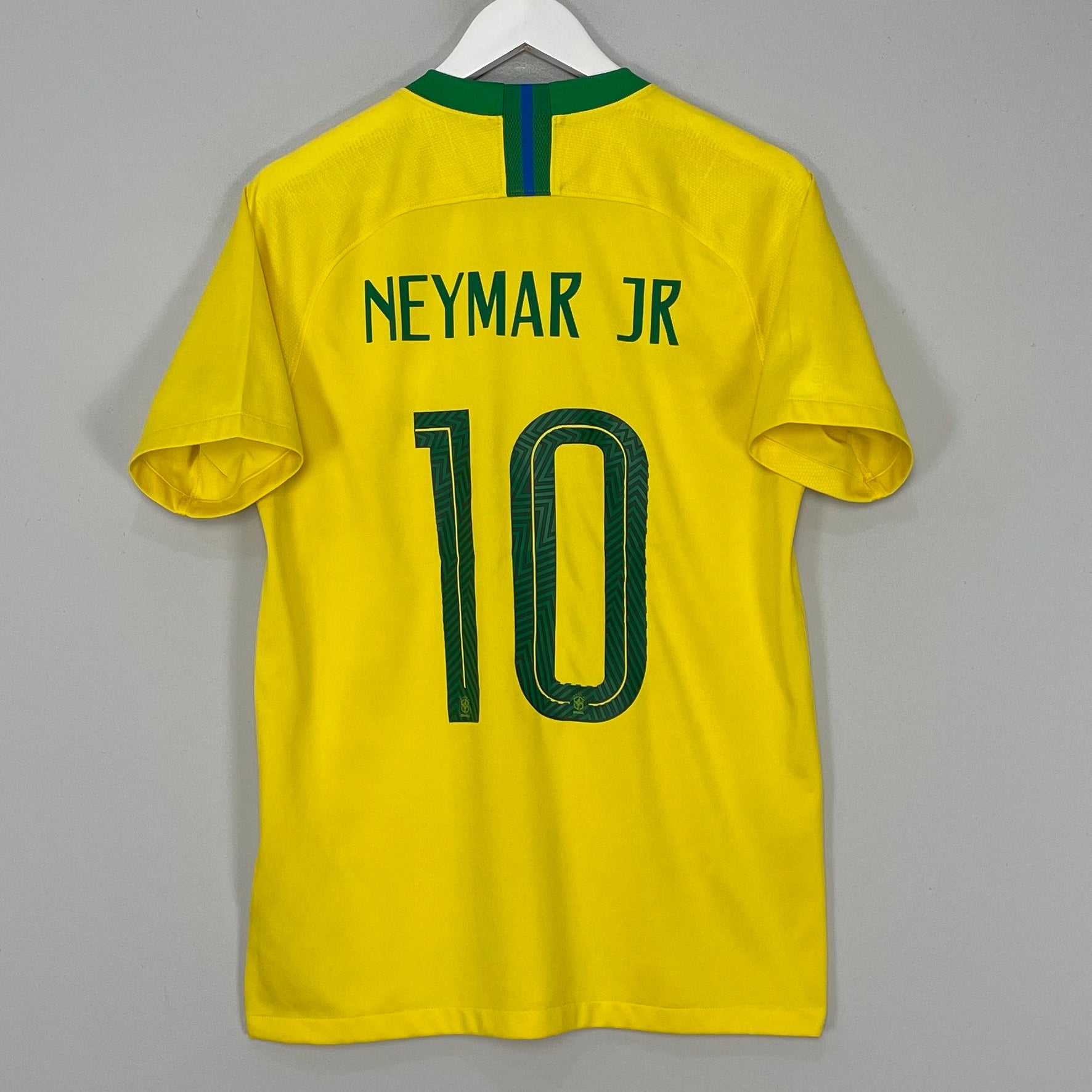 Shop 2018/19 BRAZIL NEYMAR JR #10 HOME SHIRT (M) NIKE, classic football shirts, vintage football shirts & retro soccer jerseys at Cult Kits