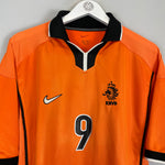 Shop 1998/00 NETHERLANDS KLUIVERT #9 HOME SHIRT (L) NIKE, classic football shirts, vintage football shirts & retro soccer jerseys at Cult Kits