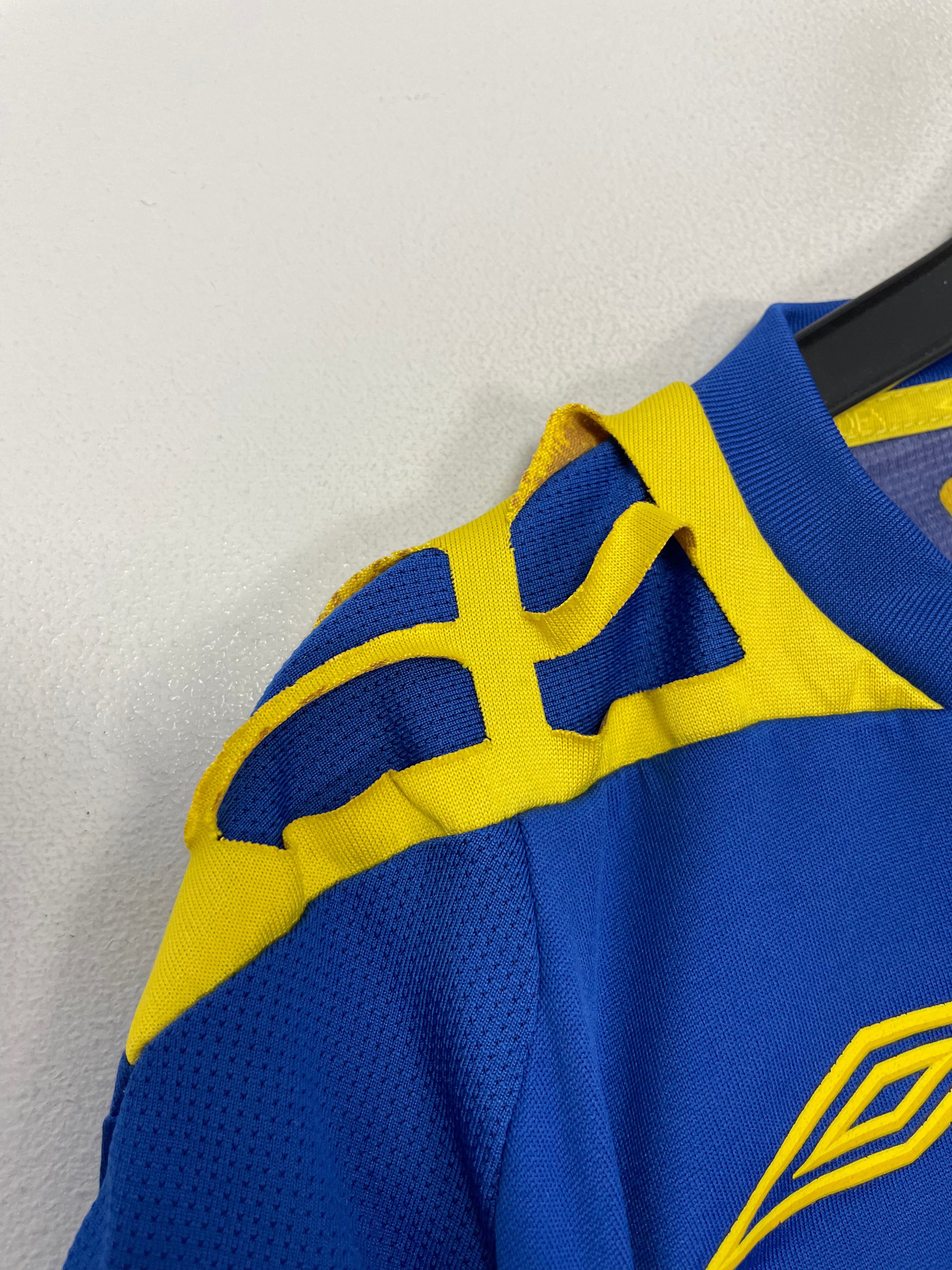 Shop 2006/08 SWEDEN AWAY SHIRT (M) UMBRO, classic football shirts, vintage football shirts & retro soccer jerseys at Cult Kits