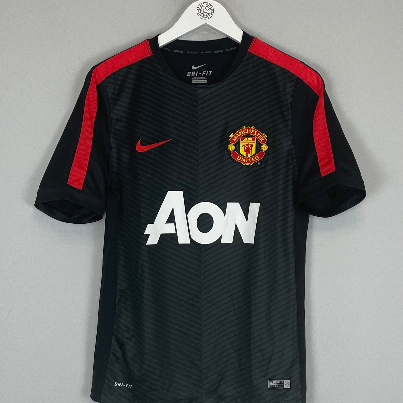 Shop 2014/15 MANCHESTER UNITED TRAINING SHIRT (L) NIKE, classic football shirts, vintage football shirts & retro soccer jerseys at Cult Kits