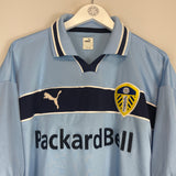 Shop 1999/00 LEEDS UNITED RADEBE #5 AWAY SHIRT (XL) PUMA, classic football shirts, vintage football shirts & retro soccer jerseys at Cult Kits