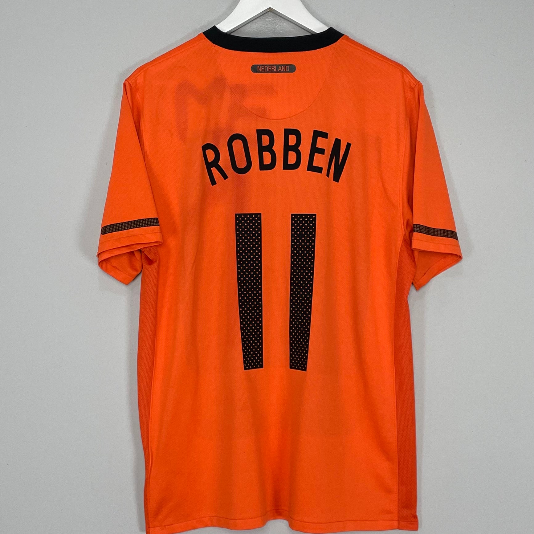 Shop 2010/11 NETHERLANDS ROBBEN #11 HOME SHIRT (L) NIKE, classic football shirts, vintage football shirts & retro soccer jerseys at Cult Kits