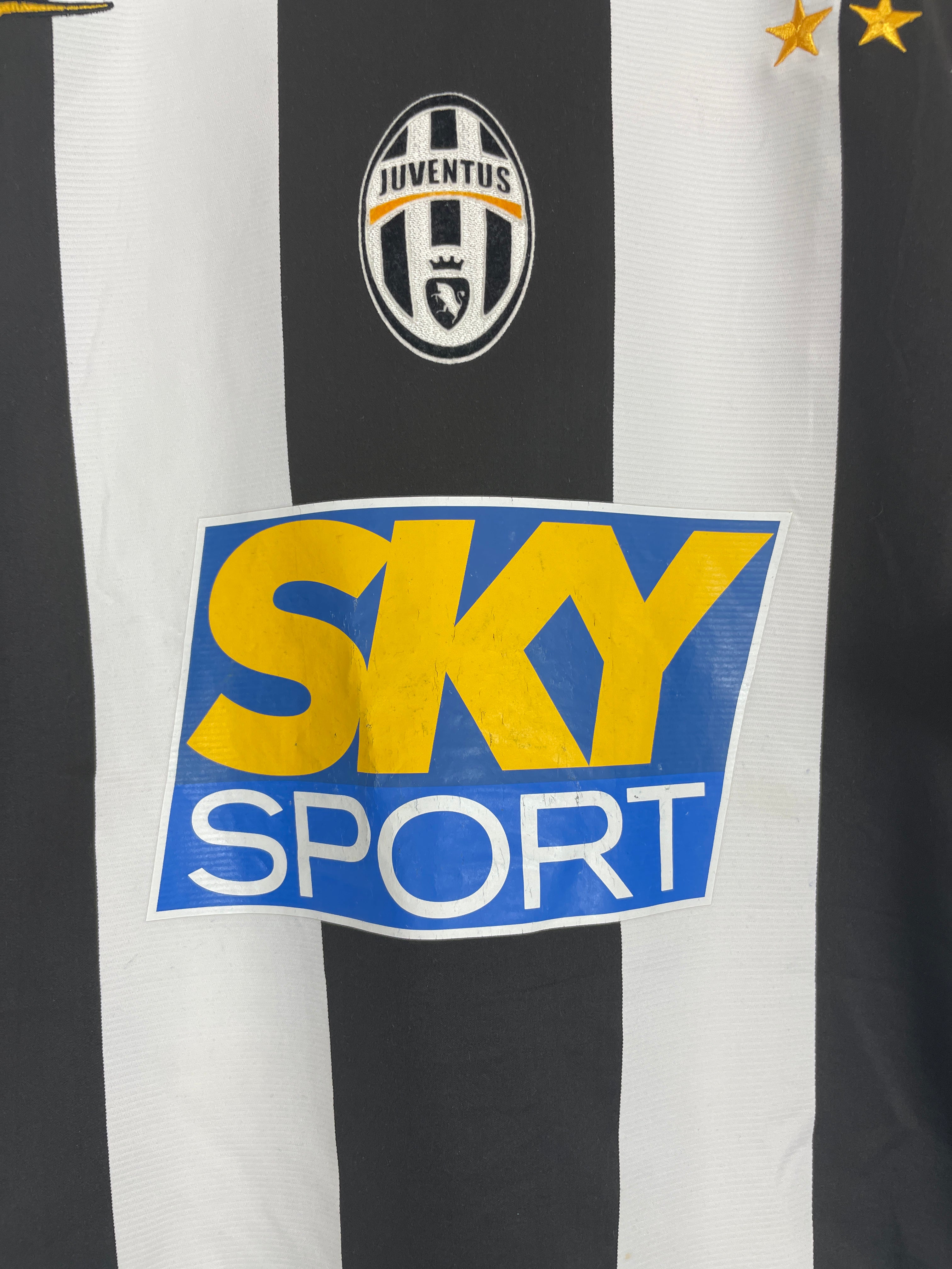 Shop 2004/05 JUVENTUS NEDVED #11 HOME SHIRT (M) NIKE, classic football shirts, vintage football shirts & retro soccer jerseys at Cult Kits
