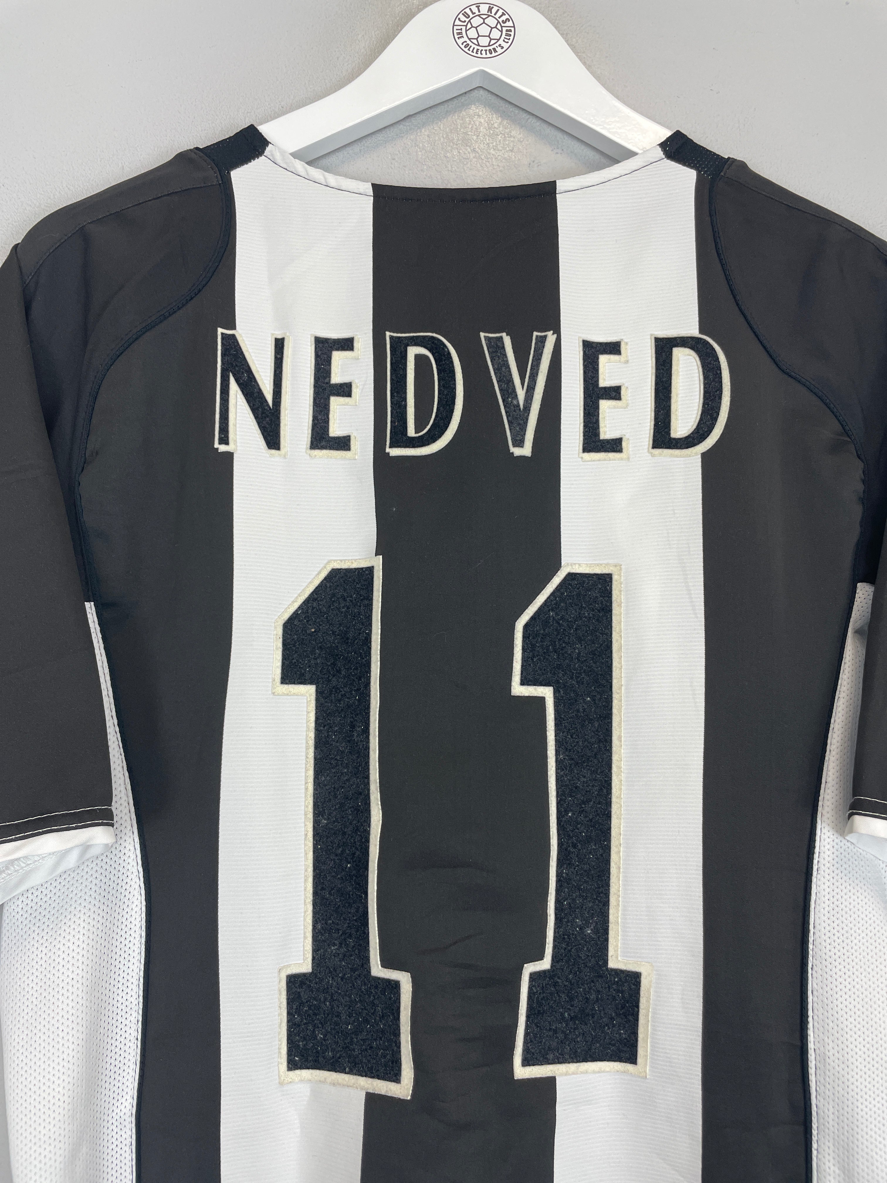 Shop 2004/05 JUVENTUS NEDVED #11 HOME SHIRT (M) NIKE, classic football shirts, vintage football shirts & retro soccer jerseys at Cult Kits