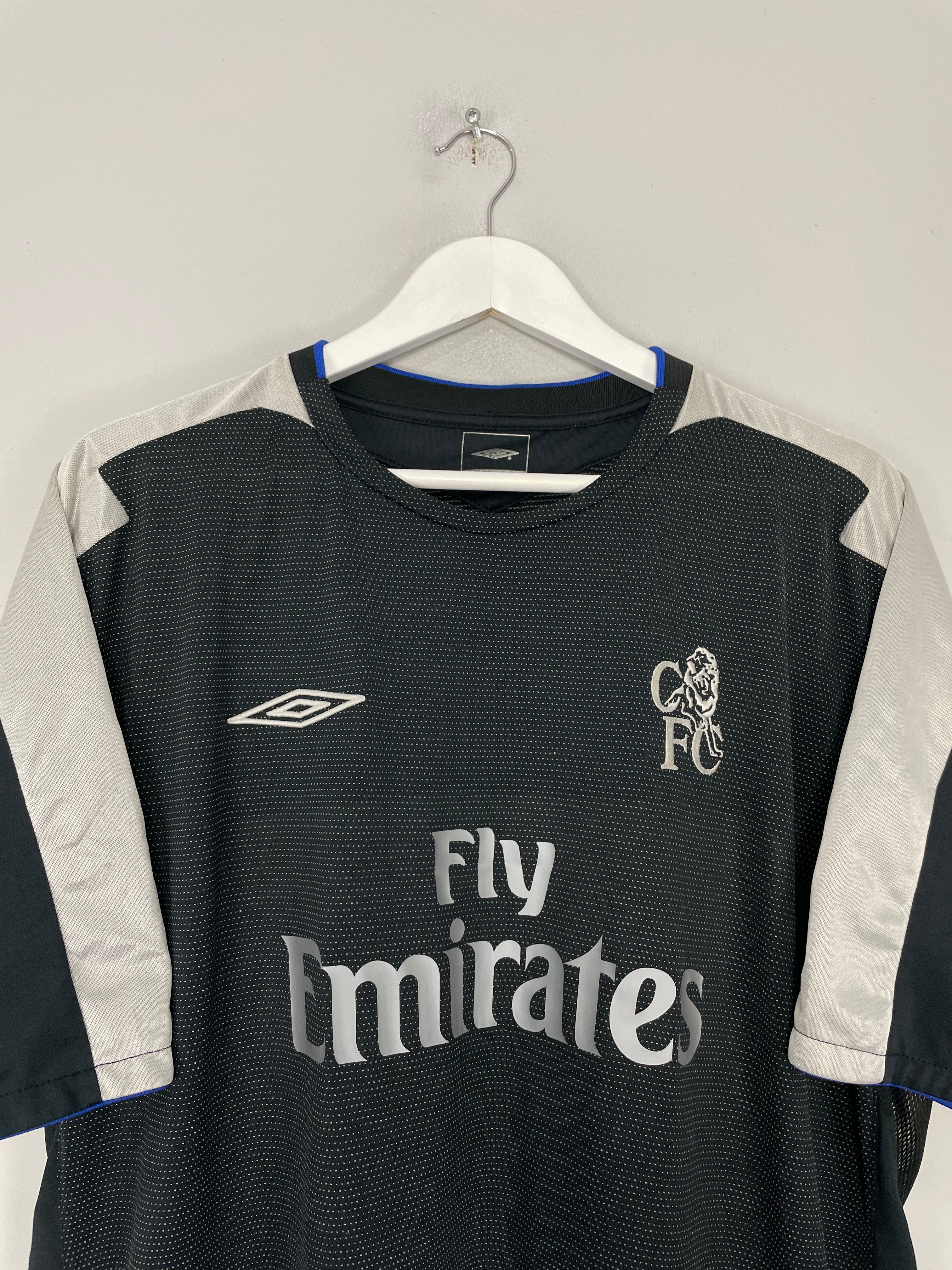 Shop 2004/05 CHELSEA DROGBA #15 AWAY SHIRT (XXL) UMBRO, classic football shirts, vintage football shirts & retro soccer jerseys at Cult Kits