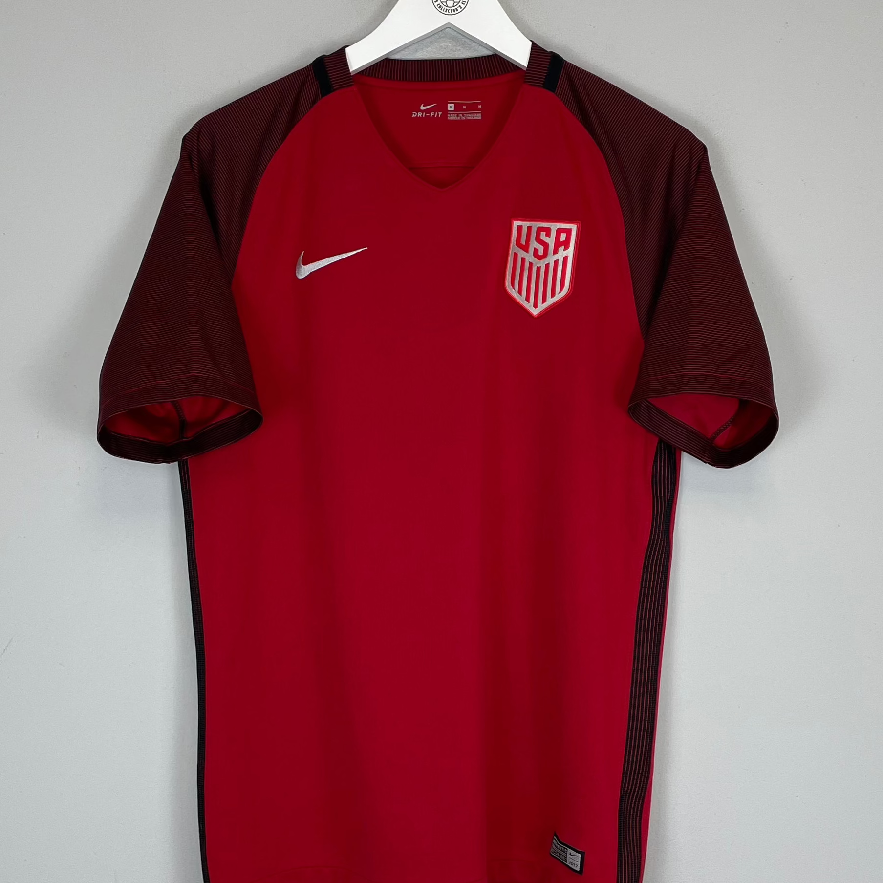 Shop 2017/18 USA THIRD SHIRT (M) NIKE, classic football shirts, vintage football shirts & retro soccer jerseys at Cult Kits