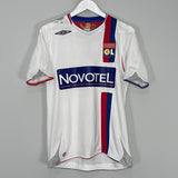Shop 2006/07 LYON JUNINHO #8 HOME SHIRT (M) UMBRO, classic football shirts, vintage football shirts & retro soccer jerseys at Cult Kits