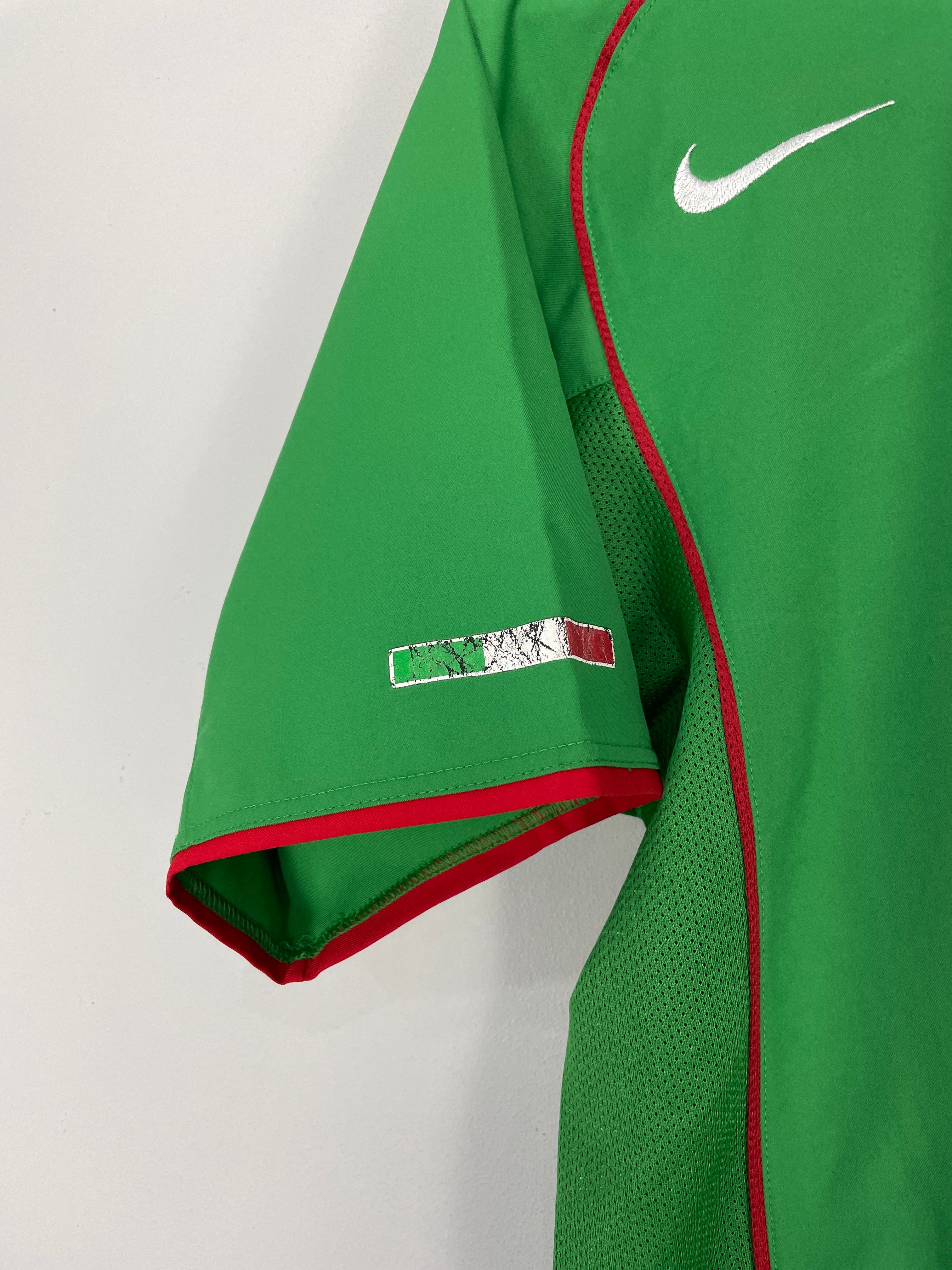 Shop 2005/06 MEXICO R.MARQUEZ #4 HOME SHIRT (M) NIKE, classic football shirts, vintage football shirts & retro soccer jerseys at Cult Kits