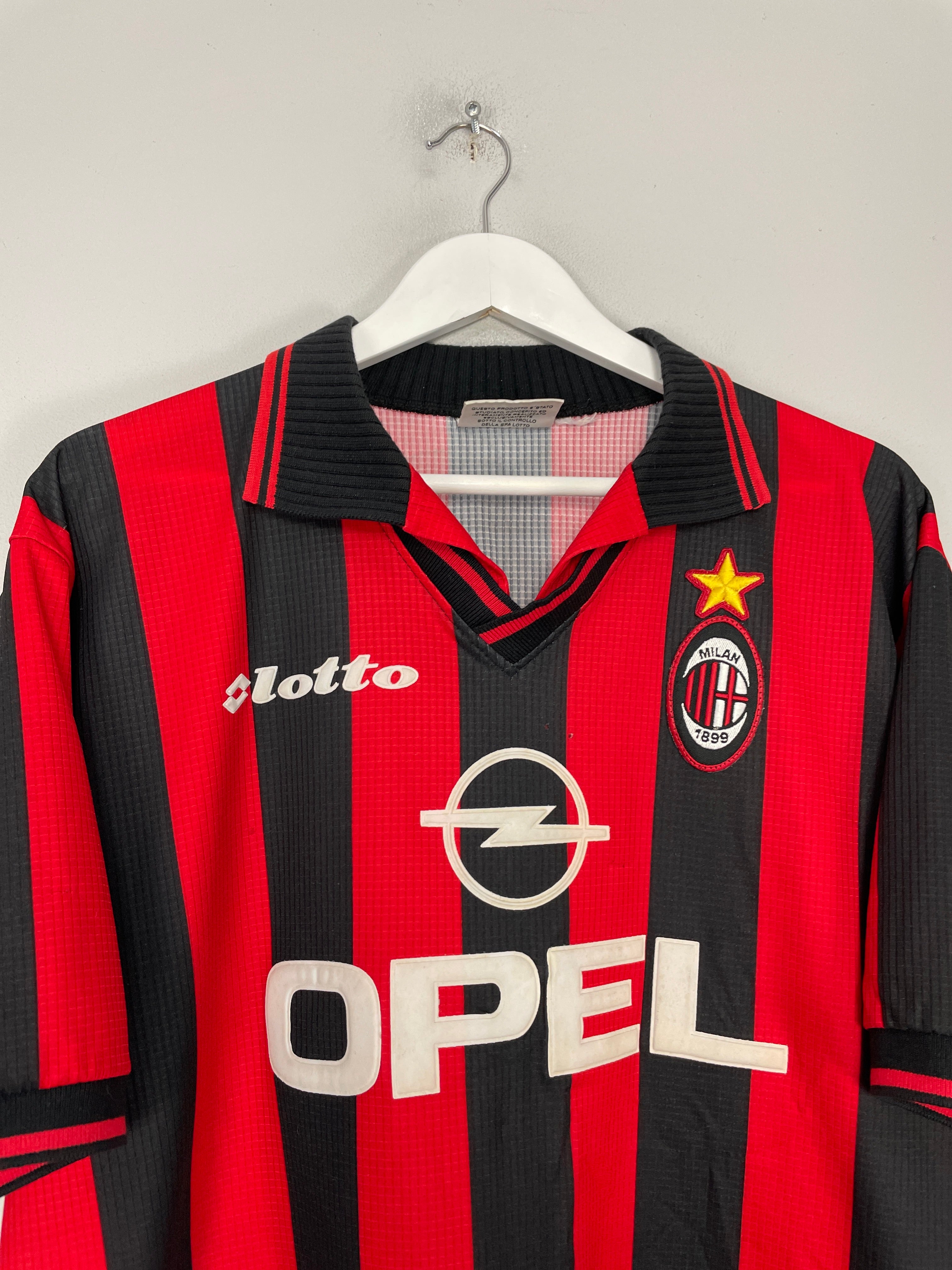 Shop 1997/98 AC MILAN DAVIDS #26 HOME SHIRT (XL) LOTTO, classic football shirts, vintage football shirts & retro soccer jerseys at Cult Kits