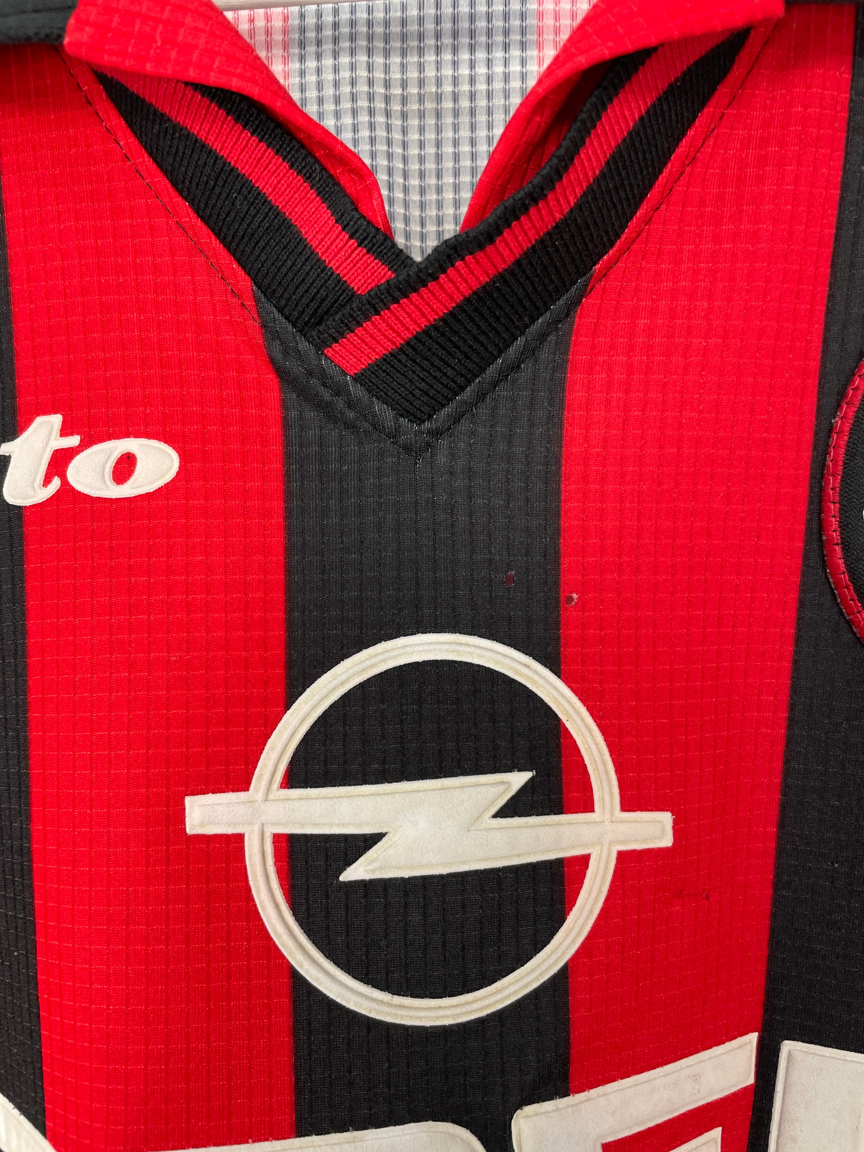 Shop 1997/98 AC MILAN DAVIDS #26 HOME SHIRT (XL) LOTTO, classic football shirts, vintage football shirts & retro soccer jerseys at Cult Kits