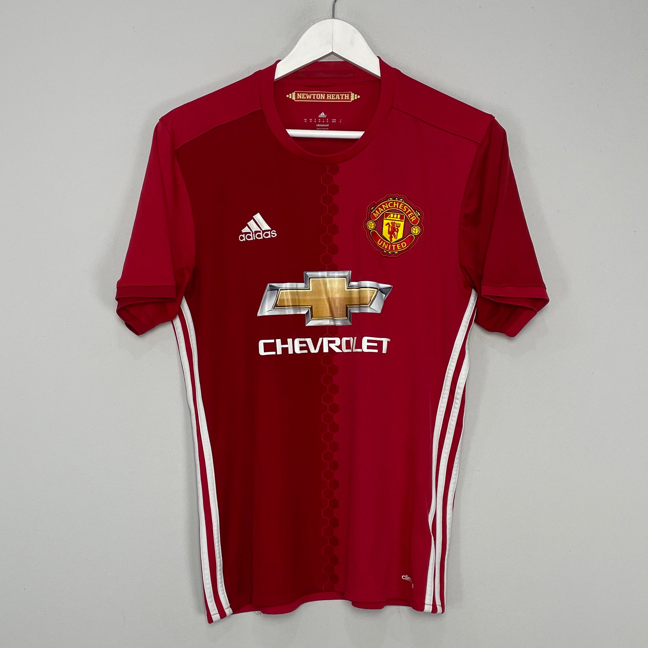 Shop 2016/17 MANCHESTER UNITED HOME SHIRT (M) ADIDAS, classic football shirts, vintage football shirts & retro soccer jerseys at Cult Kits
