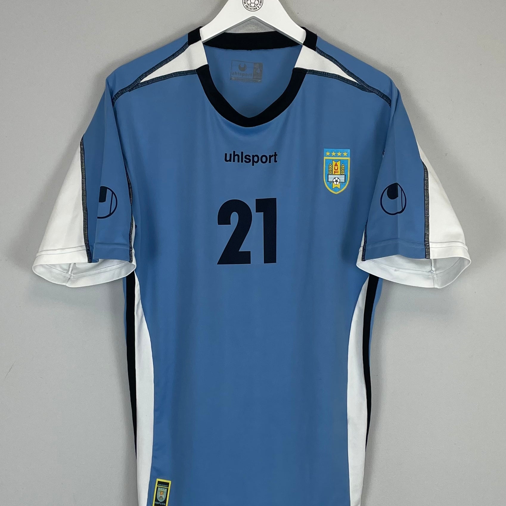Shop 2004/06 URUGUAY #21 HOME SHIRT (L) PUMA, classic football shirts, vintage football shirts & retro soccer jerseys at Cult Kits