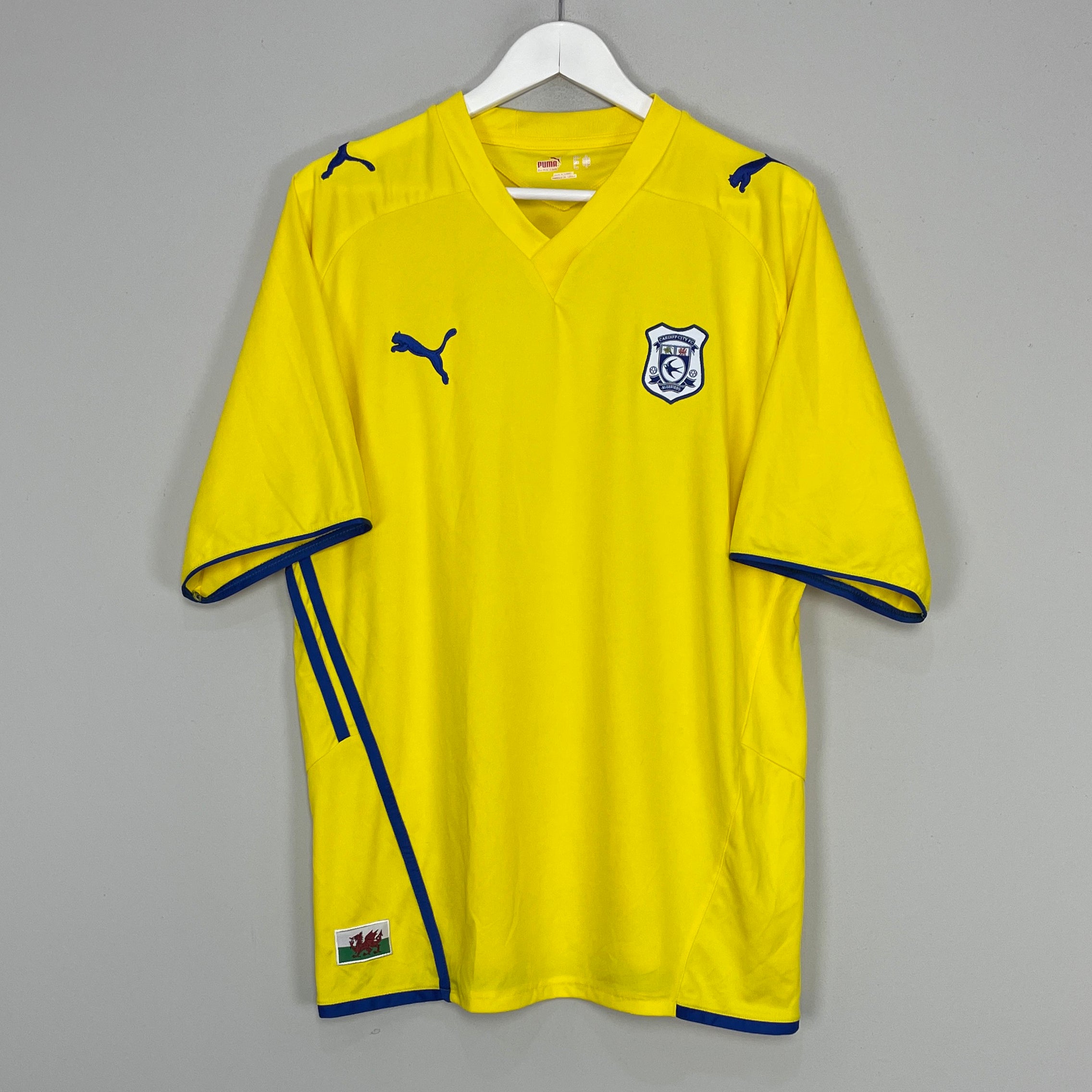 Shop 2009/10 CARDIFF CITY AWAY SHIRT (L) PUMA, classic football shirts, vintage football shirts & retro soccer jerseys at Cult Kits