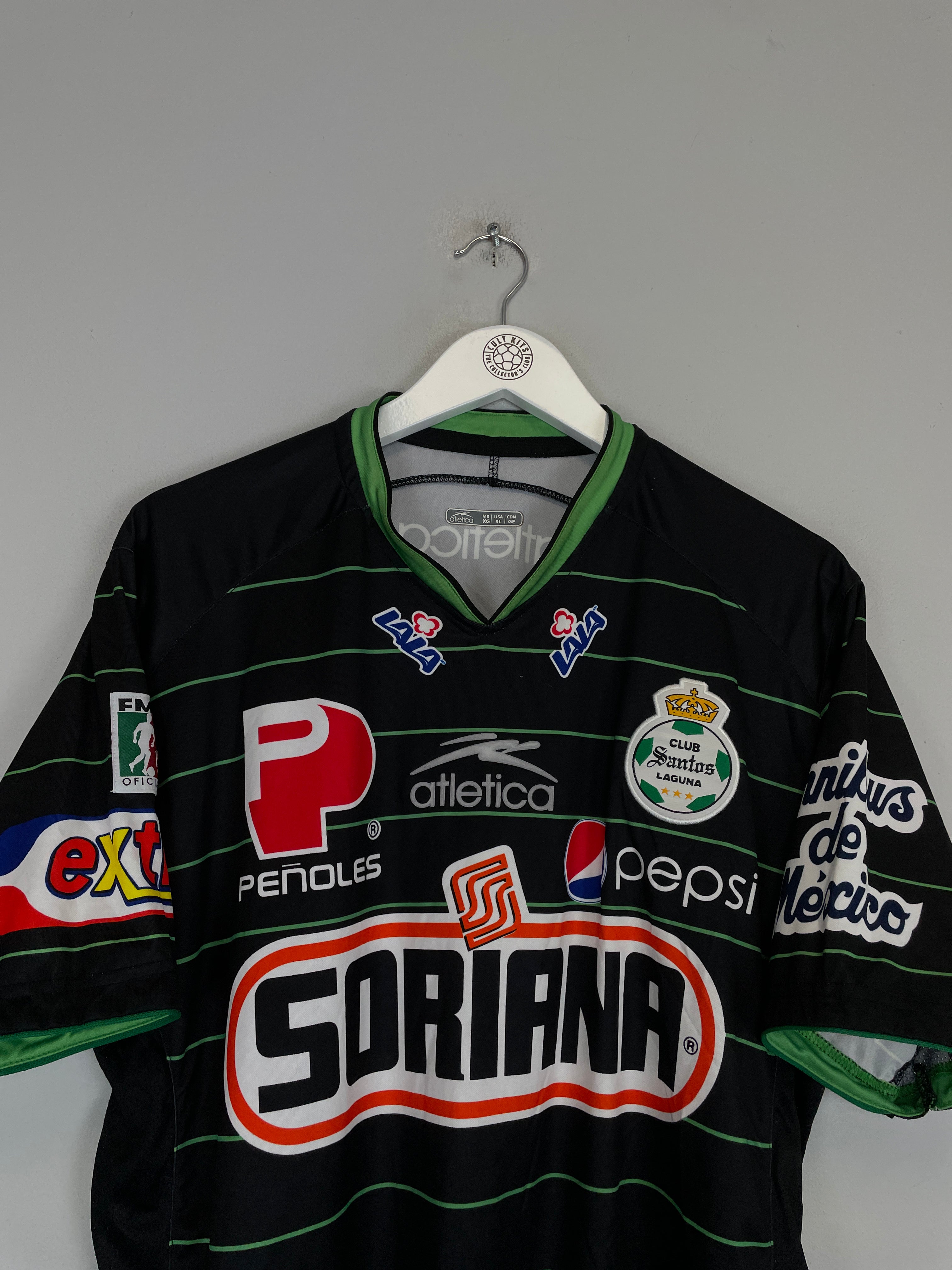Shop 2010/11 SANTOS LAGUNA HOME SHIRT (XL) ATLETICA, classic football shirts, vintage football shirts & retro soccer jerseys at Cult Kits