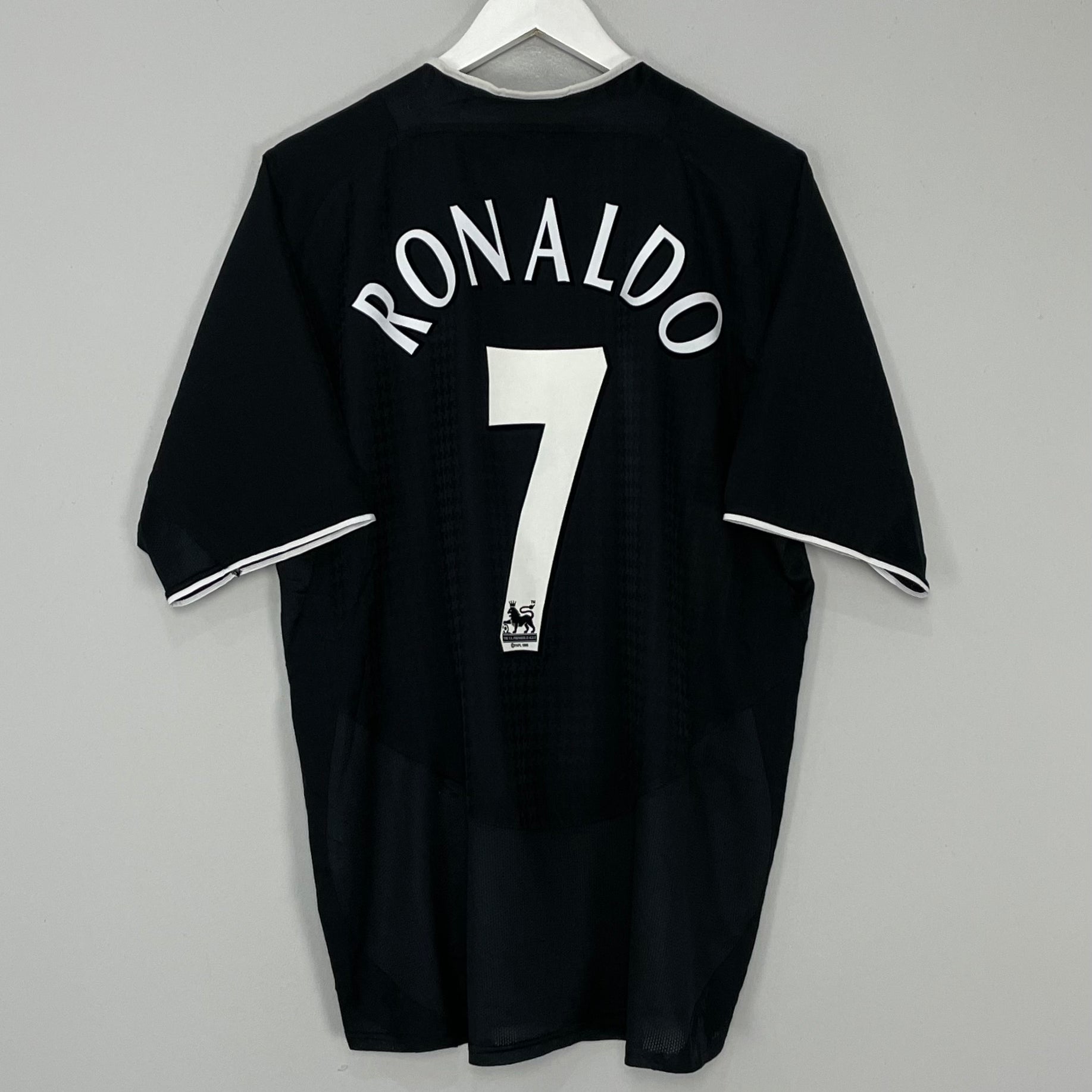 Shop 2003/05 MANCHESTER UNITED RONALDO #7 AWAY SHIRT (L) NIKE, classic football shirts, vintage football shirts & retro soccer jerseys at Cult Kits
