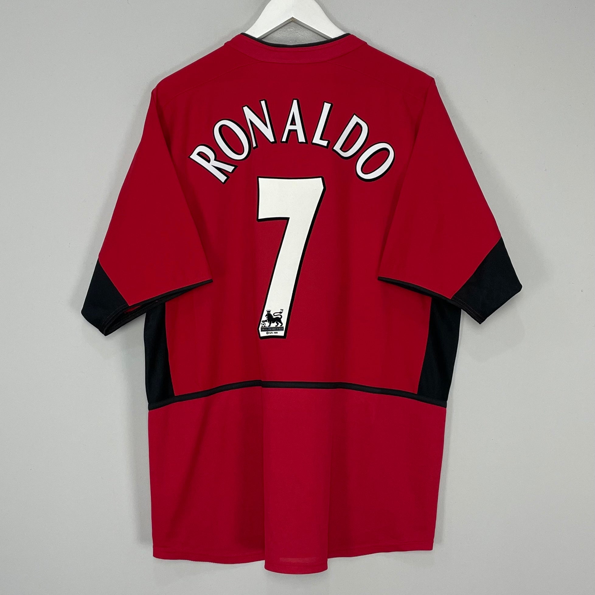Shop 2002/04 MANCHESTER UNITED RONALDO #7 HOME SHIRT (XL) NIKE, classic football shirts, vintage football shirts & retro soccer jerseys at Cult Kits