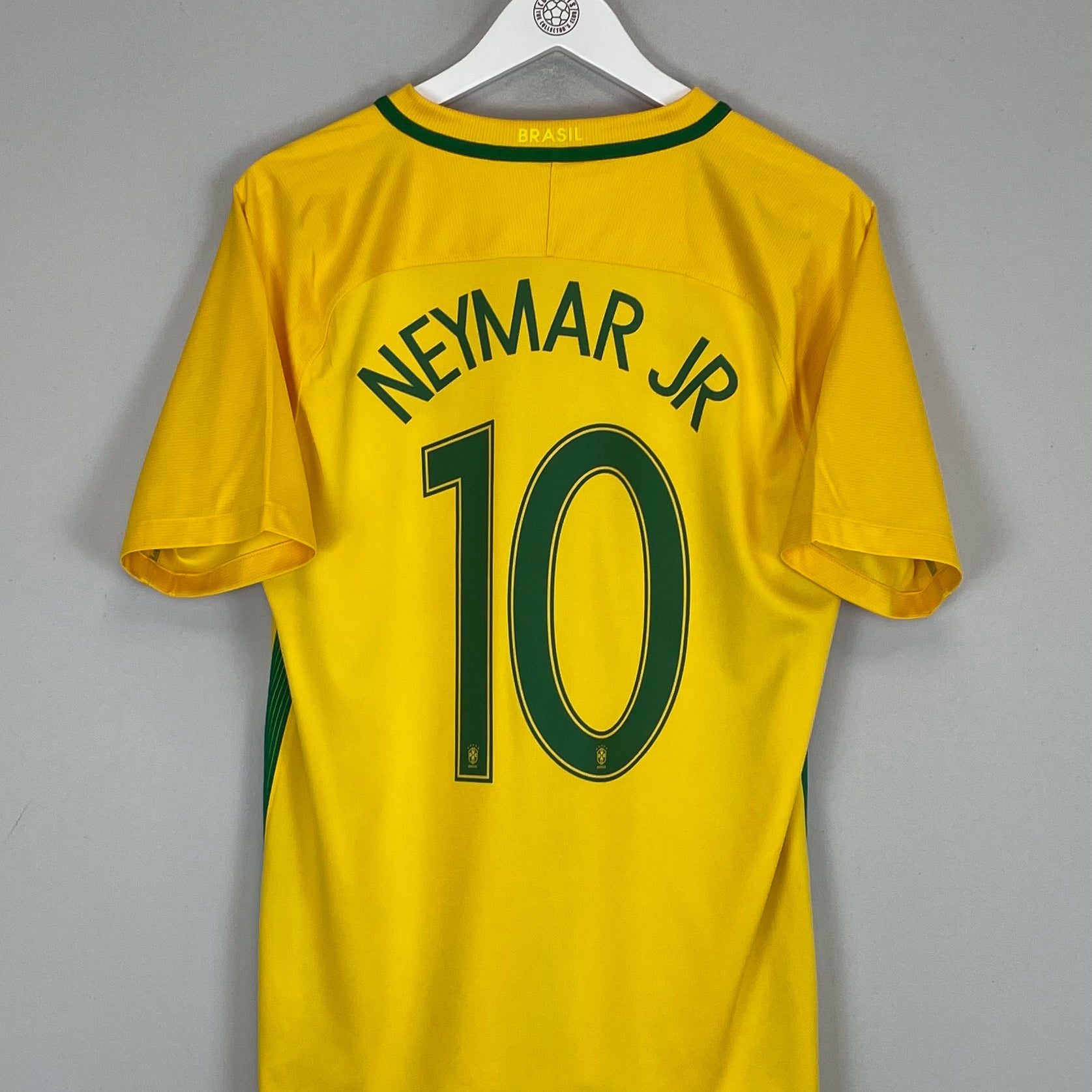 Shop 2016/17 BRAZIL NEYMAR JR #10 HOME SHIRT (M) NIKE, classic football shirts, vintage football shirts & retro soccer jerseys at Cult Kits