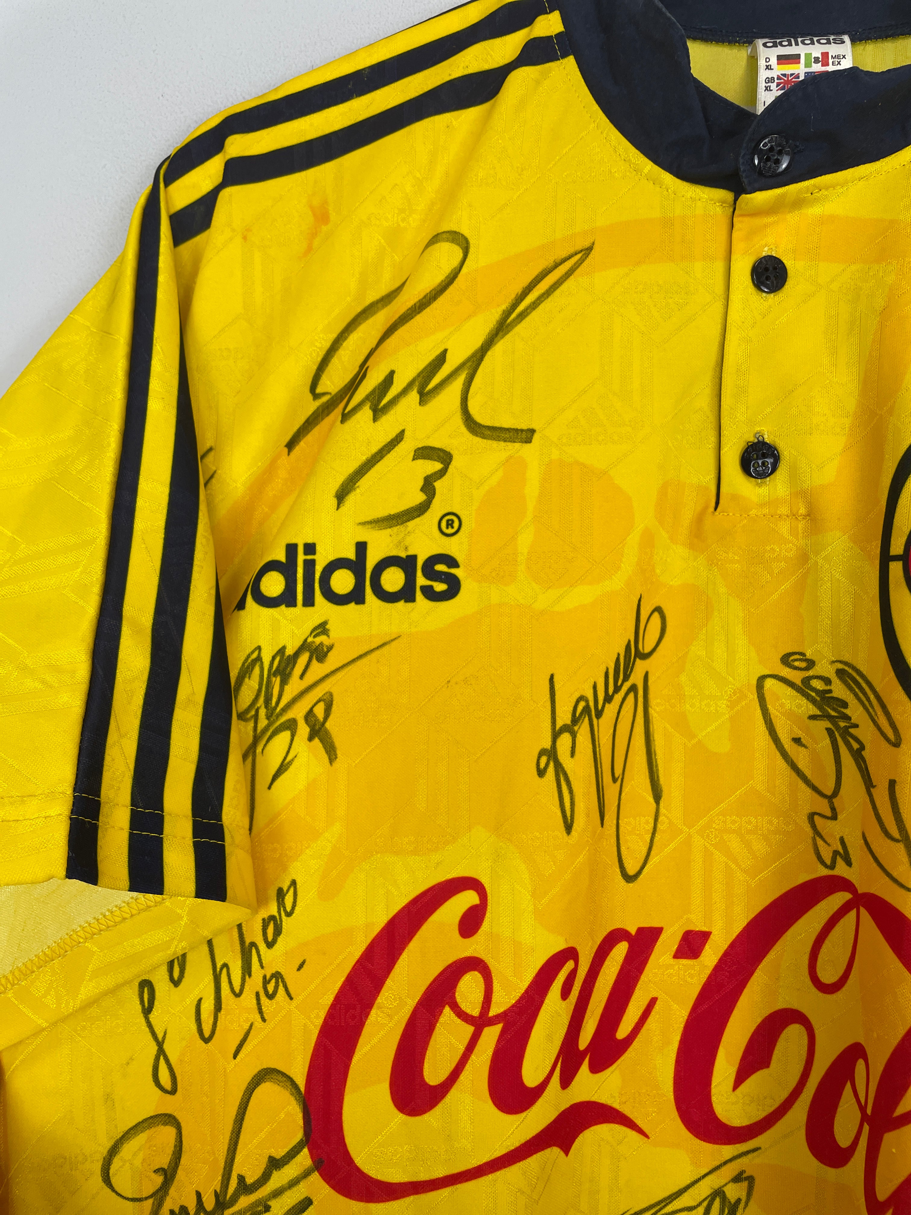 Shop 1996/99 CLUB AMERICA *SQUAD SIGNED* HOME SHIRT (XL) ADIDAS, classic football shirts, vintage football shirts & retro soccer jerseys at Cult Kits