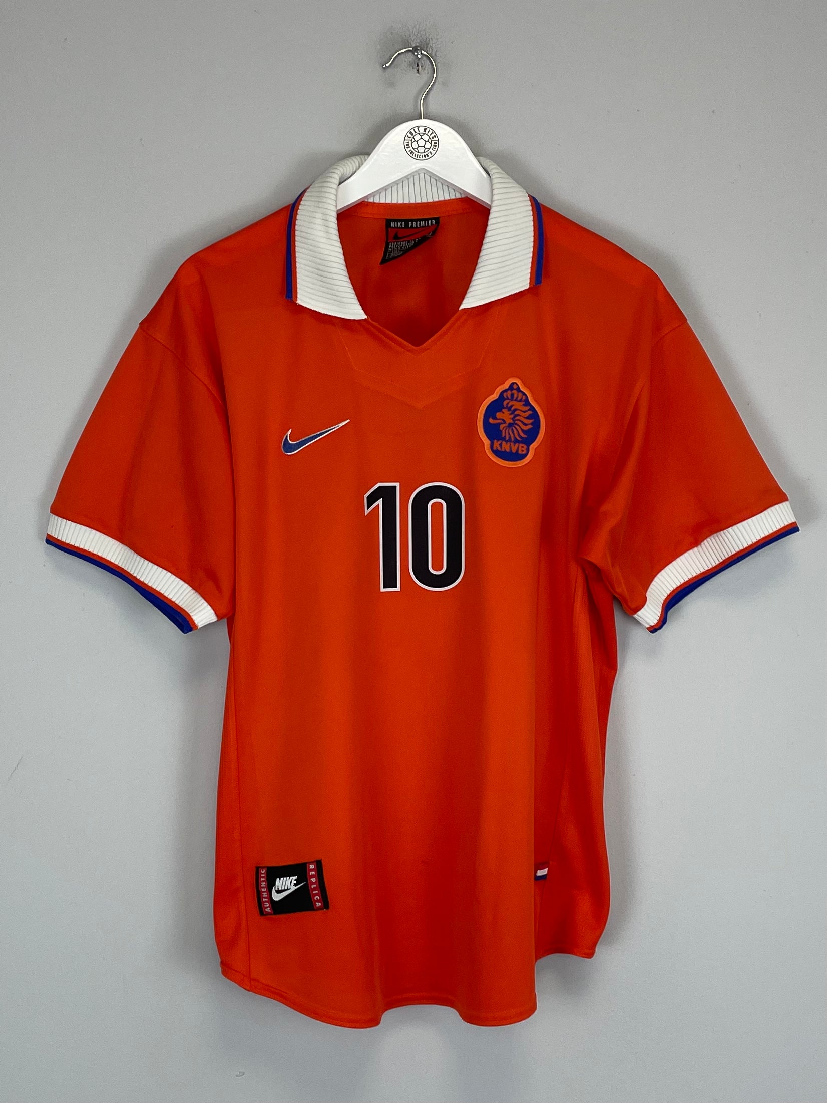 Shop 1997/98 NETHERLANDS SEEDORF HOME SHIRT (L) NIKE, classic football shirts, vintage football shirts & retro soccer jerseys at Cult Kits