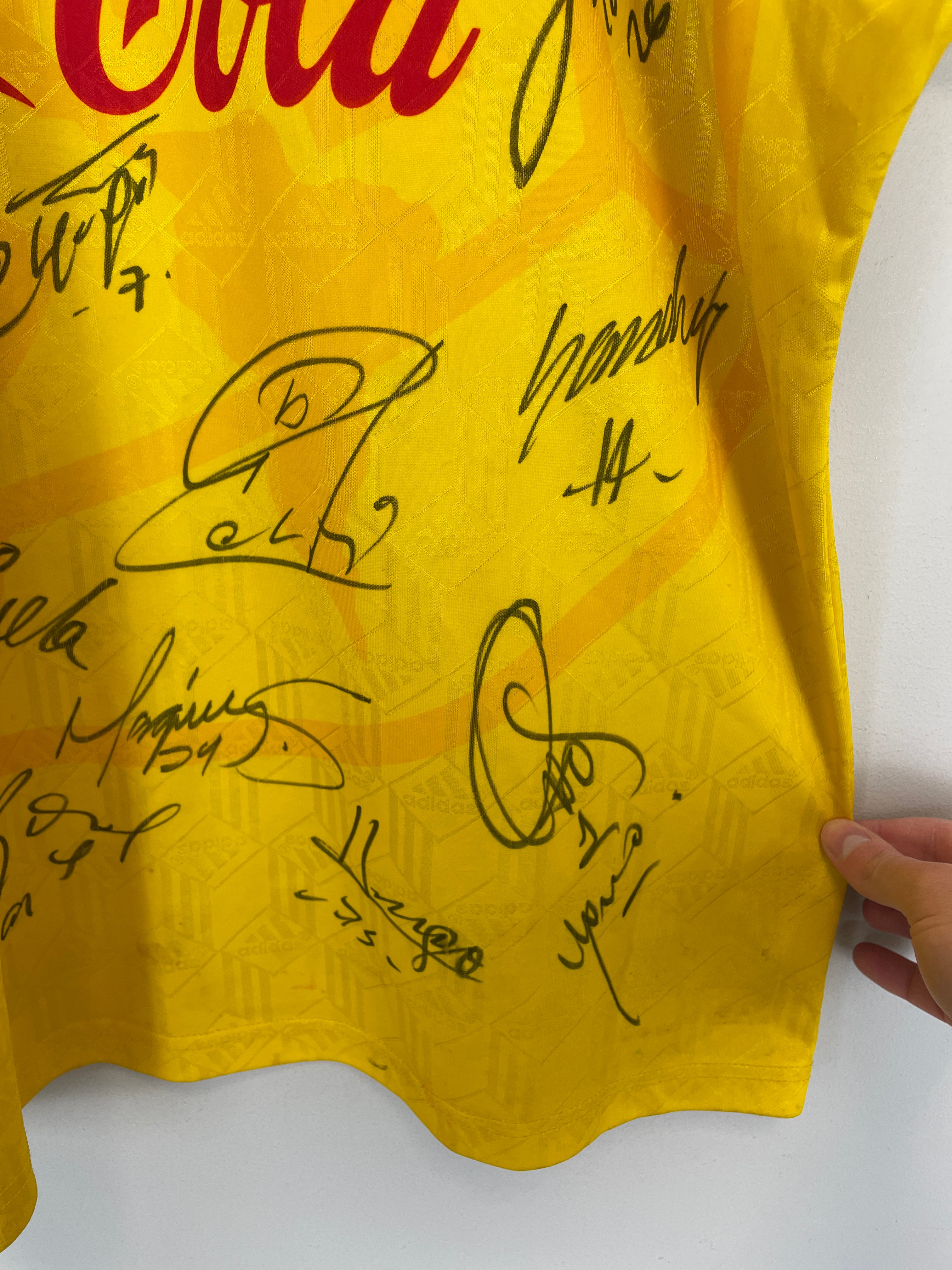 Shop 1996/99 CLUB AMERICA *SQUAD SIGNED* HOME SHIRT (XL) ADIDAS, classic football shirts, vintage football shirts & retro soccer jerseys at Cult Kits