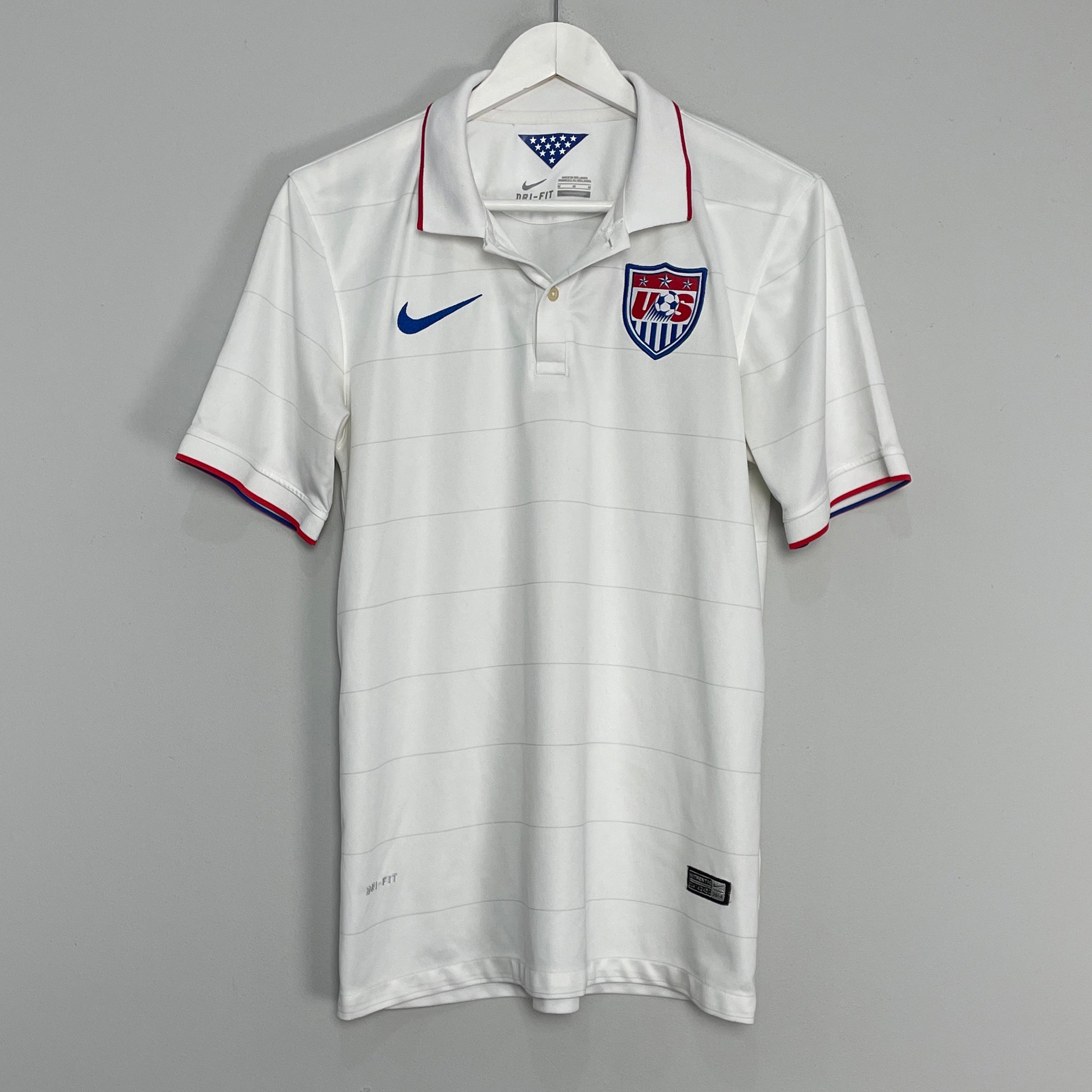 Shop 2014/15 USA HOME SHIRT (M) NIKE, classic football shirts, vintage football shirts & retro soccer jerseys at Cult Kits