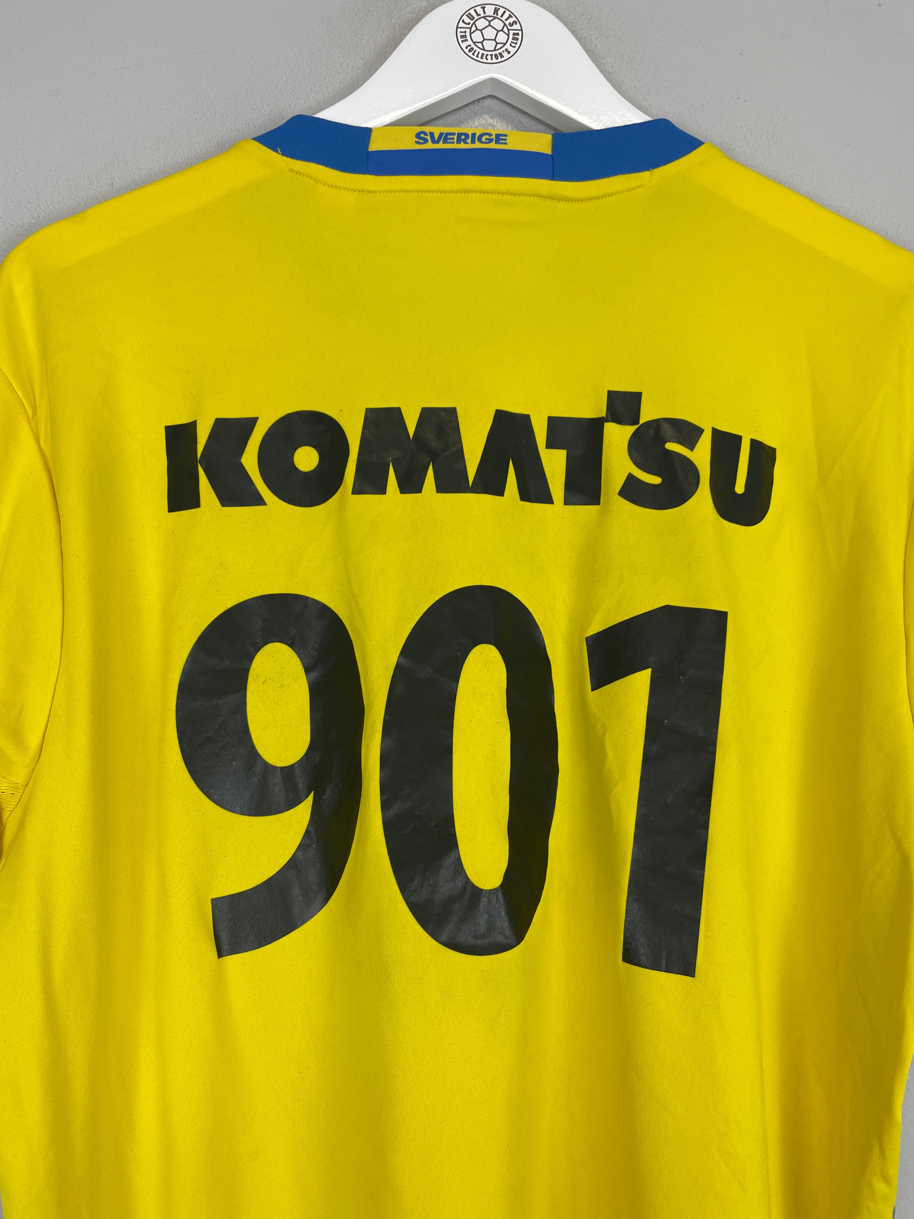 Shop 2016/17 SWEDEN HOME SHIRT (L) ADIDAS, classic football shirts, vintage football shirts & retro soccer jerseys at Cult Kits