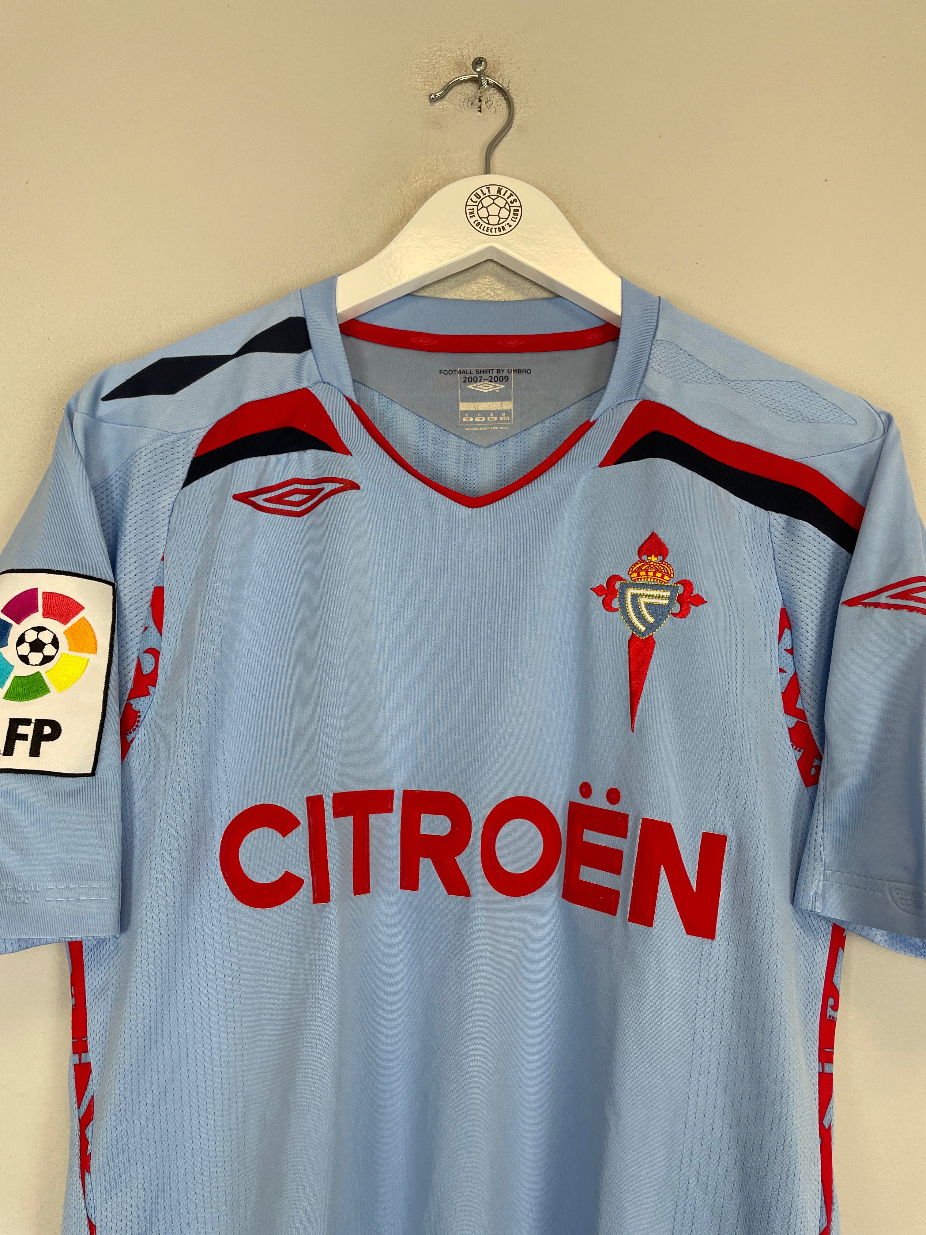 Shop 2007/09 CELTA VIGO HOME SHIRT (S) UMBRO, classic football shirts, vintage football shirts & retro soccer jerseys at Cult Kits