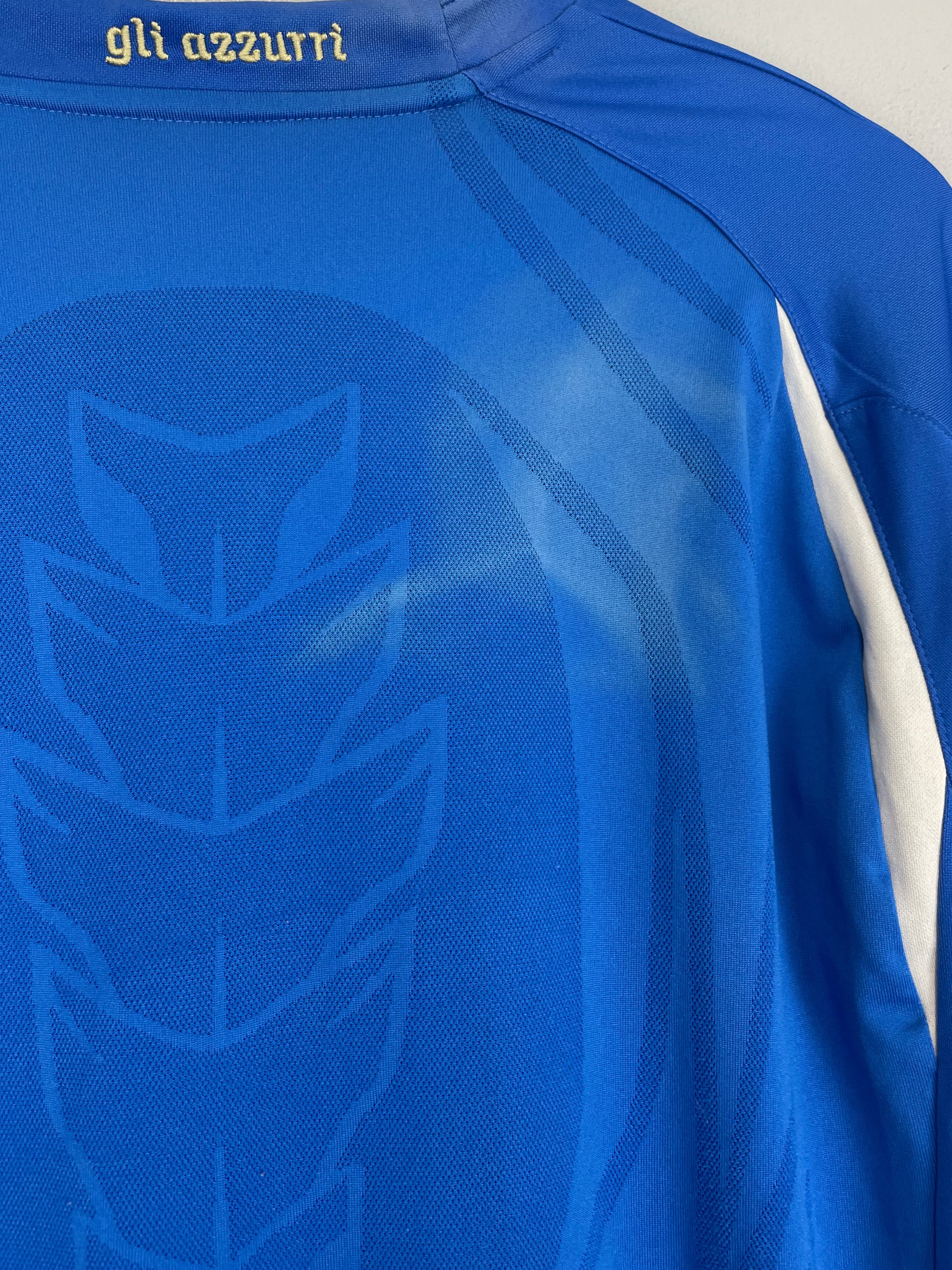 Shop 2010/11 ITALY L/S HOME SHIRT (XL) PUMA, classic football shirts, vintage football shirts & retro soccer jerseys at Cult Kits