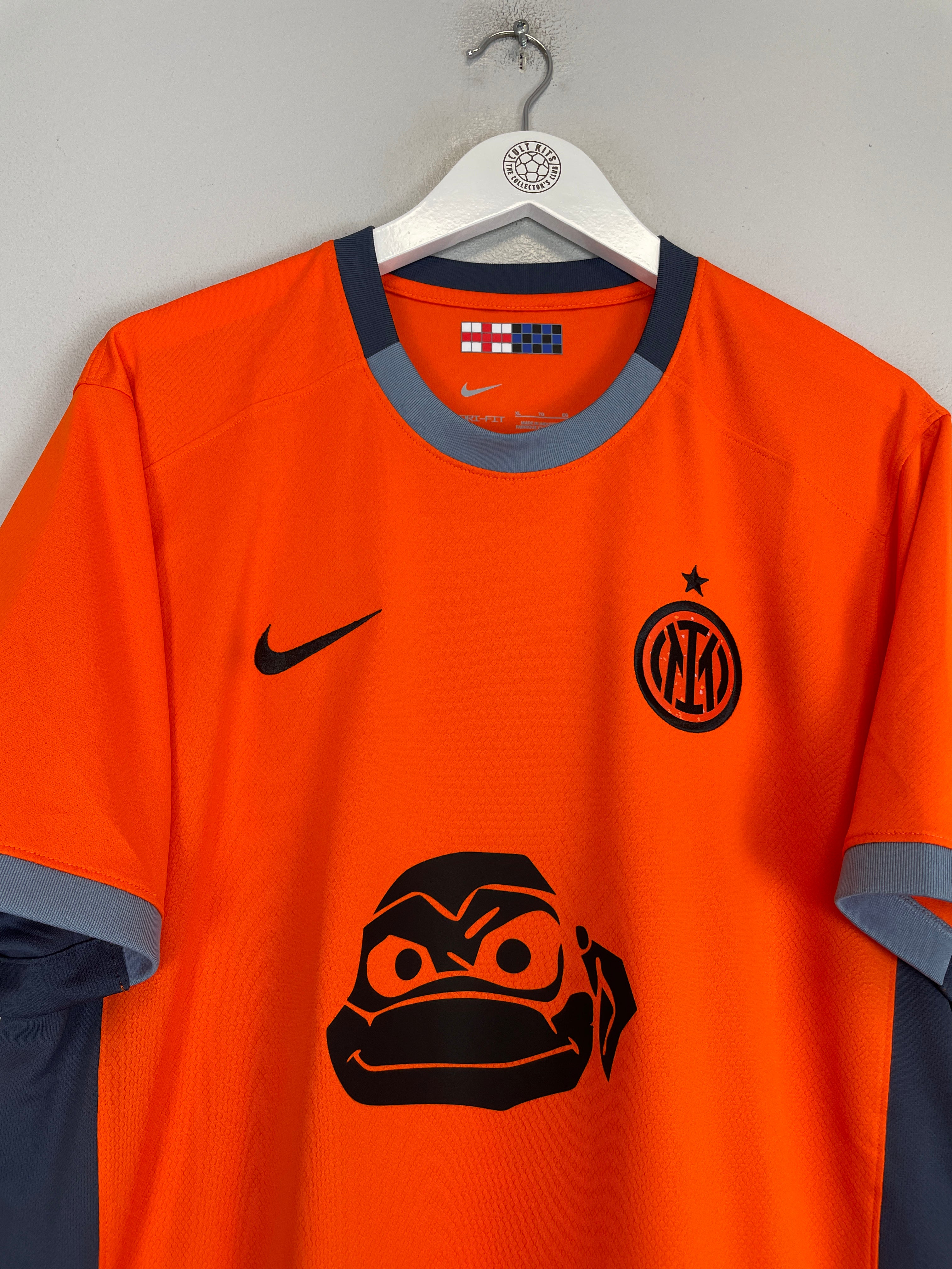 Shop 2023/24 INTER MILAN THIRD SHIRT (XL) NIKE, classic football shirts, vintage football shirts & retro soccer jerseys at Cult Kits