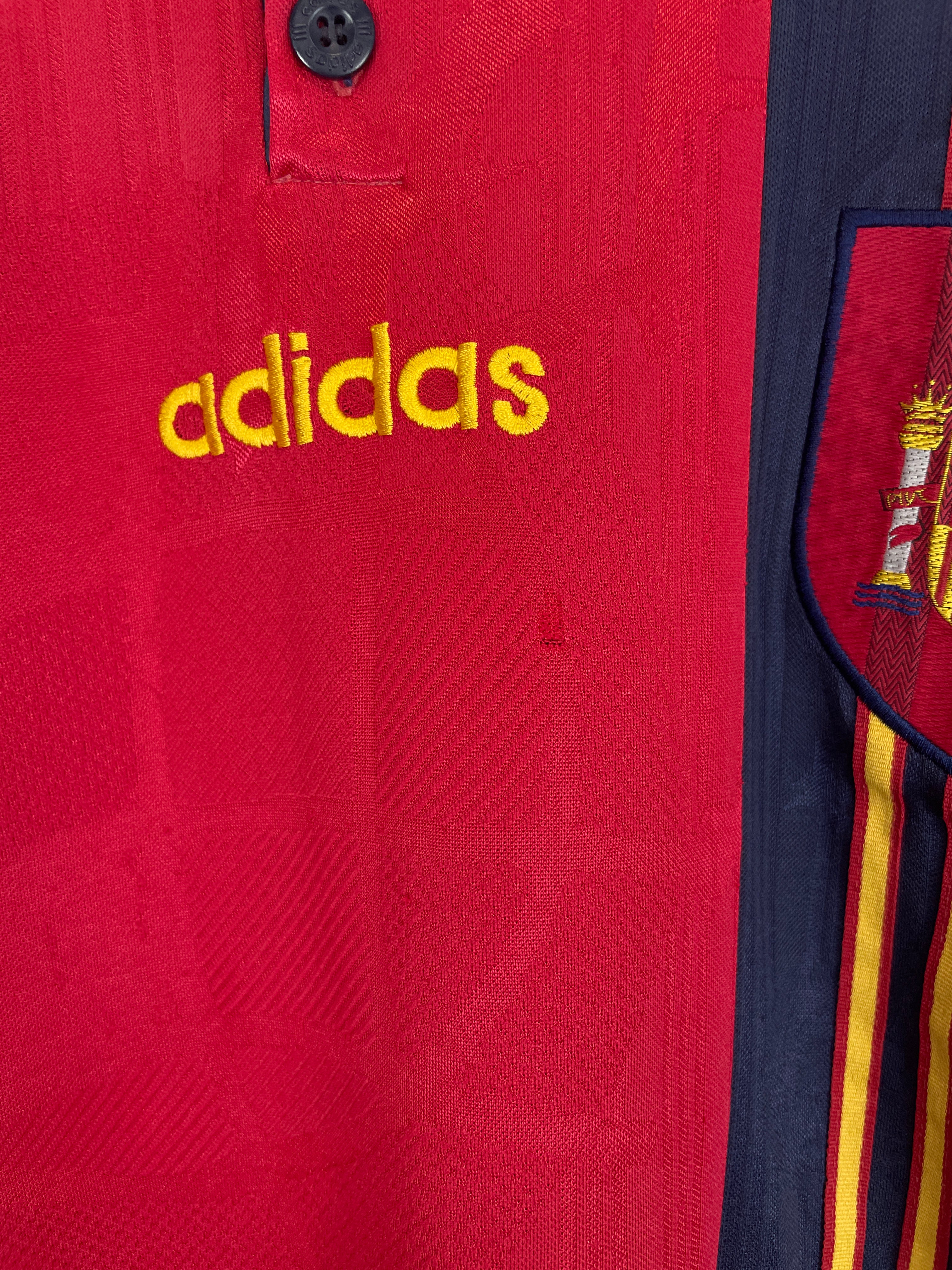 Shop 1996/98 SPAIN HOME SHIRT (S) ADIDAS, classic football shirts, vintage football shirts & retro soccer jerseys at Cult Kits