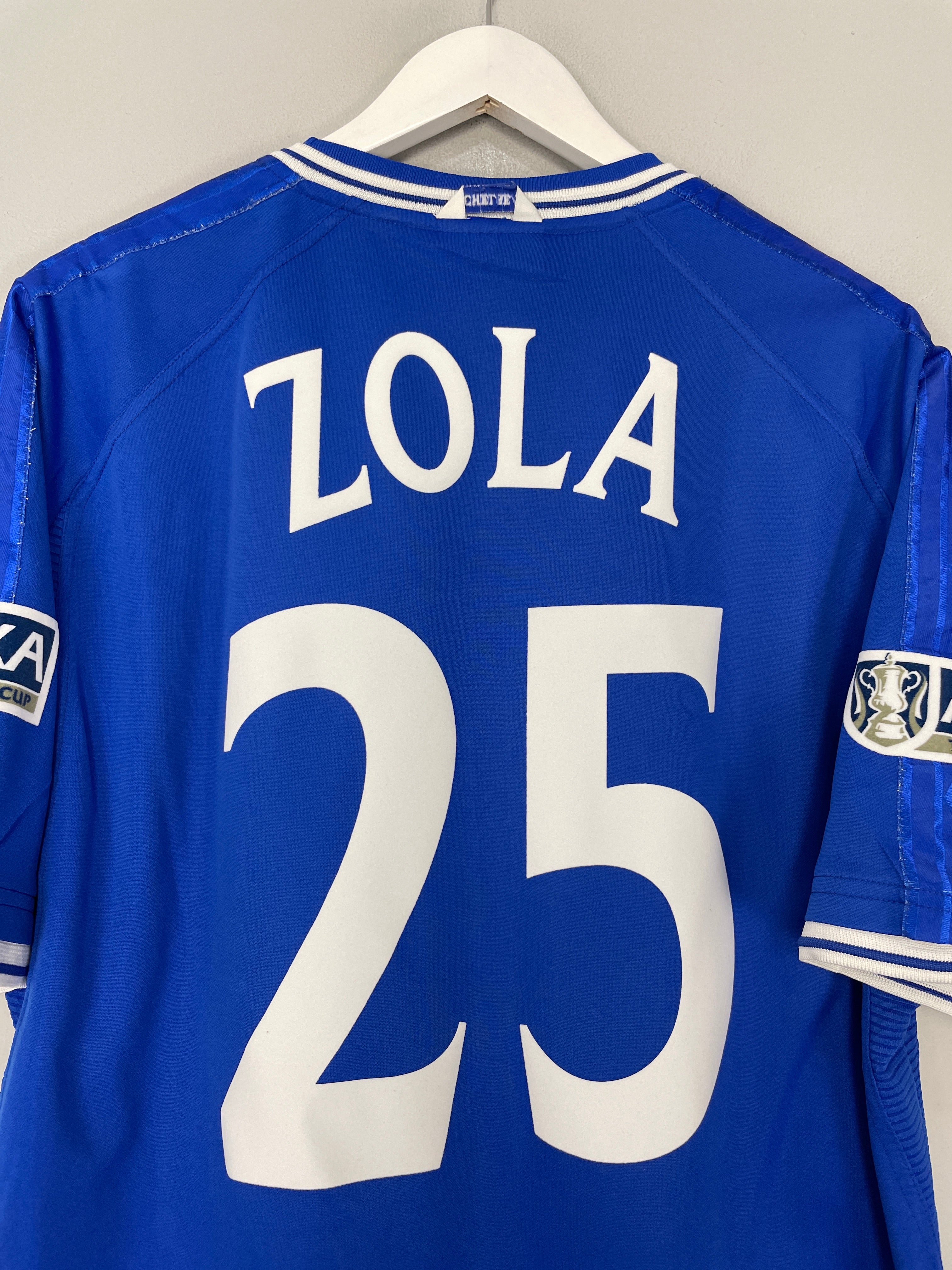 Shop 1999/01 CHELSEA ZOLA #25 FA CUP HOME SHIRT (XL) UMBRO, classic football shirts, vintage football shirts & retro soccer jerseys at Cult Kits