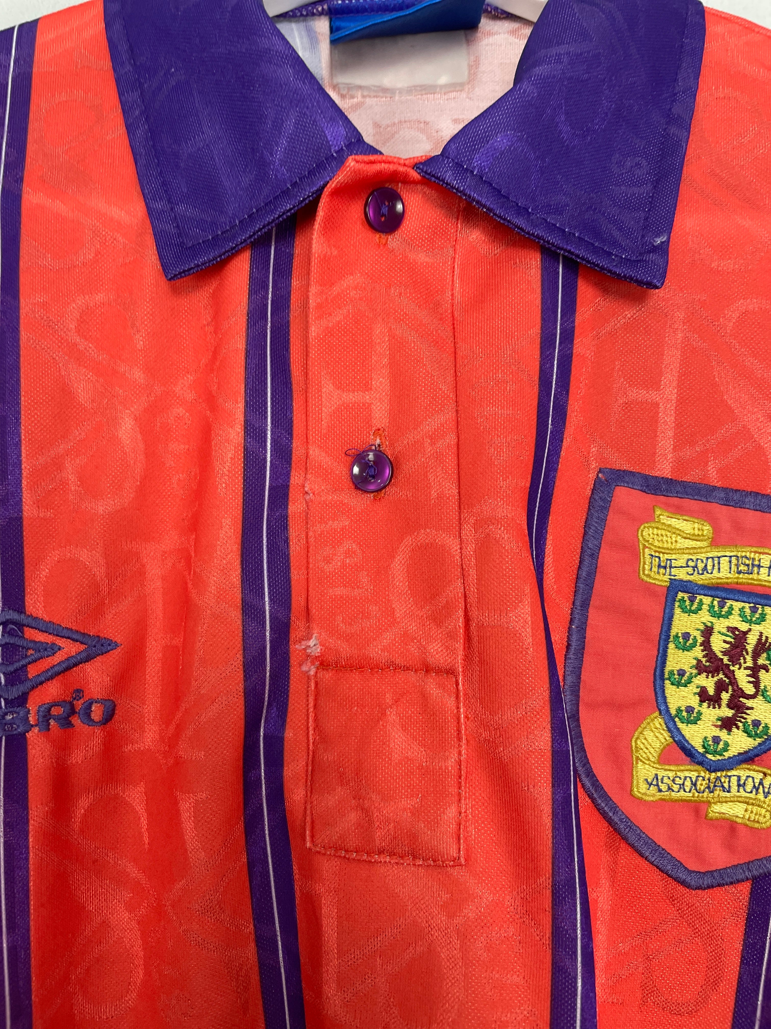 Shop 1993/95 SCOTLAND AWAY SHIRT (XL) UMBRO, classic football shirts, vintage football shirts & retro soccer jerseys at Cult Kits