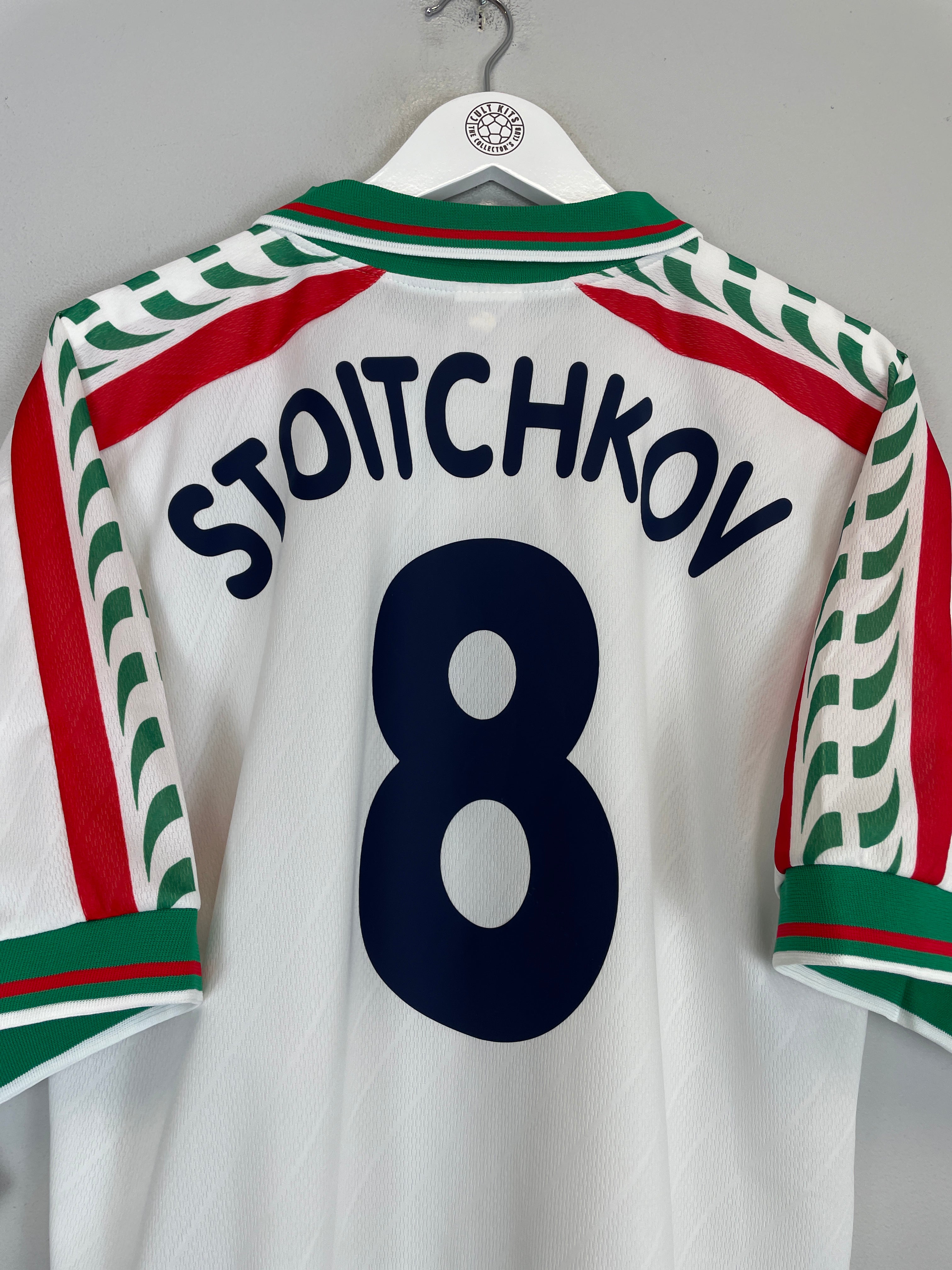 Shop 1996/98 BULGARIA STOITCHKOV #8 *BNWT* HOME SHIRT (L) PUMA, classic football shirts, vintage football shirts & retro soccer jerseys at Cult Kits