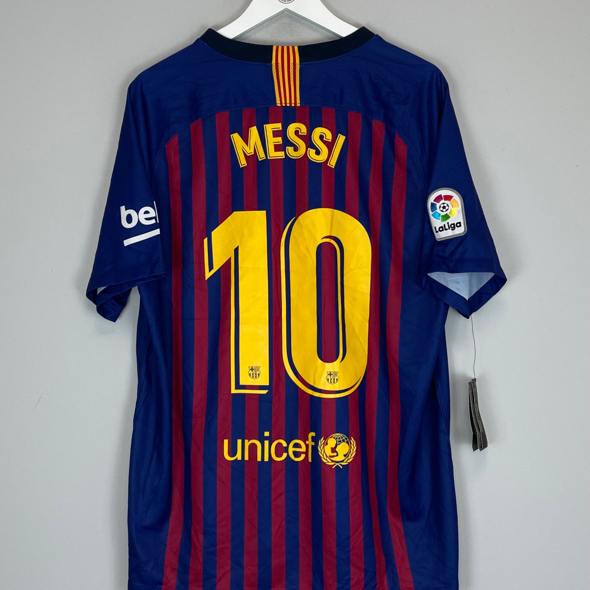 Shop 2018/19 BARCELONA MESSI #10 *BNWT* HOME SHIRT (XL) NIKE, classic football shirts, vintage football shirts & retro soccer jerseys at Cult Kits
