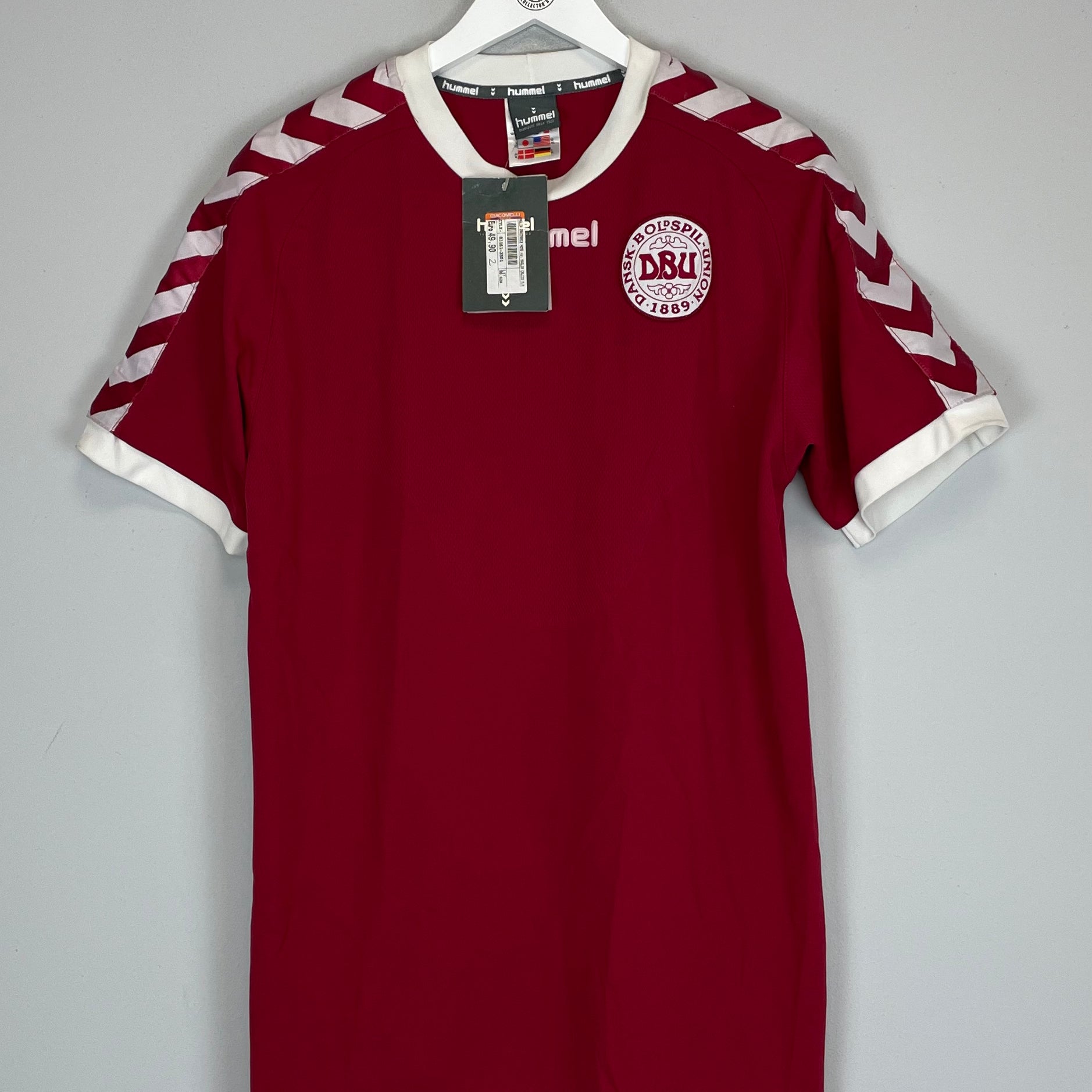 Shop 2002/03 DENMARK *BNWT* HOME SHIRT (L) HUMMEL, classic football shirts, vintage football shirts & retro soccer jerseys at Cult Kits