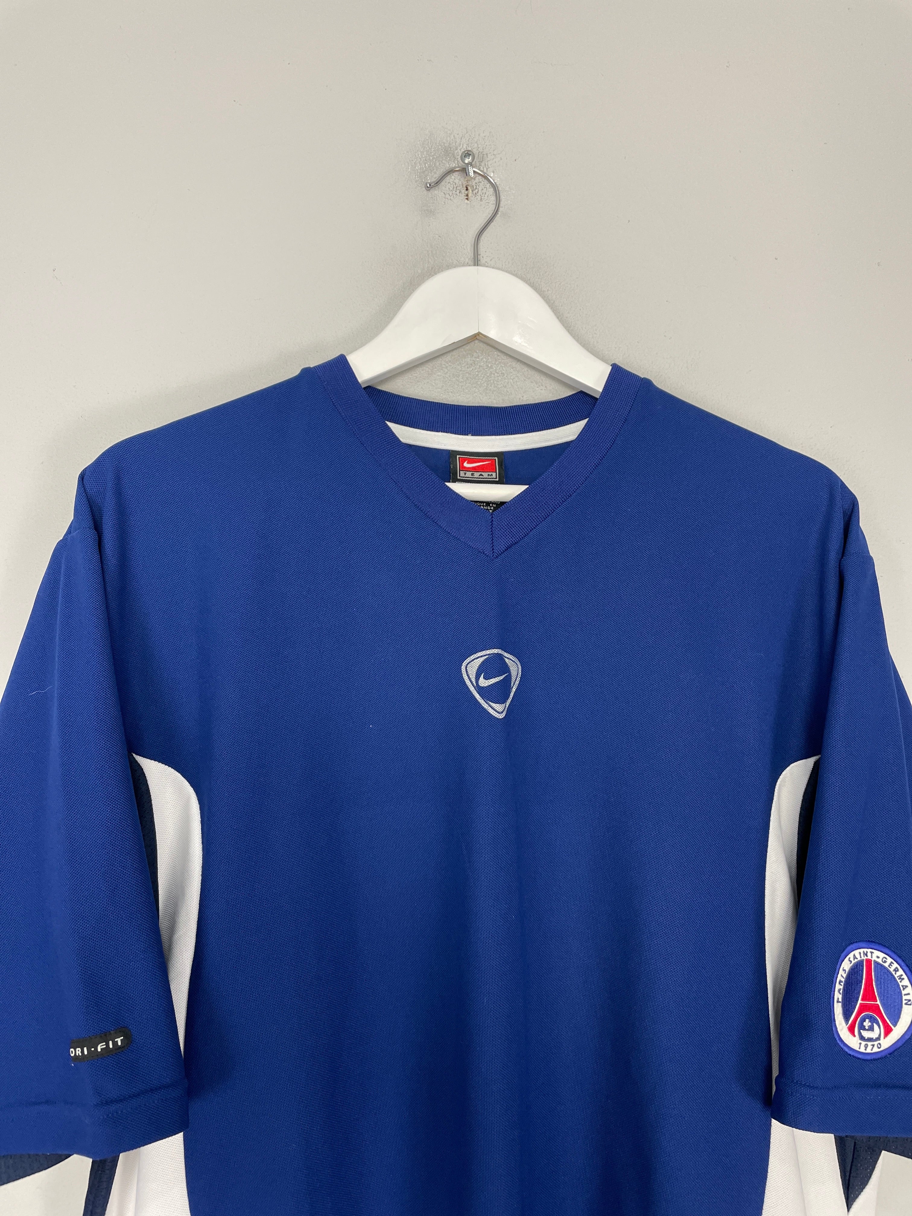 Shop 2000/01 PSG TRAINING SHIRT (L) NIKE, classic football shirts, vintage football shirts & retro soccer jerseys at Cult Kits