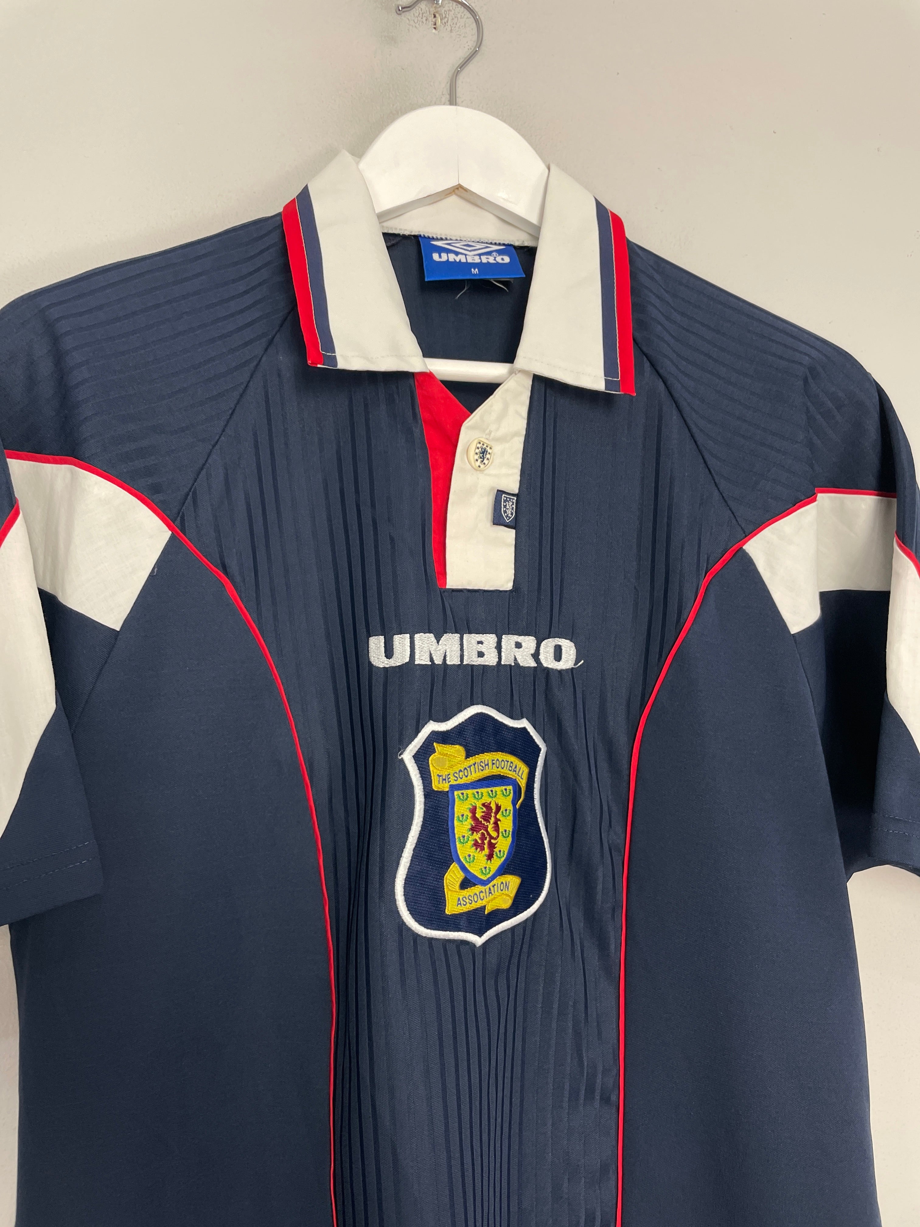 Shop 1996/98 SCOTLAND HOME SHIRT (M) UMBRO, classic football shirts, vintage football shirts & retro soccer jerseys at Cult Kits