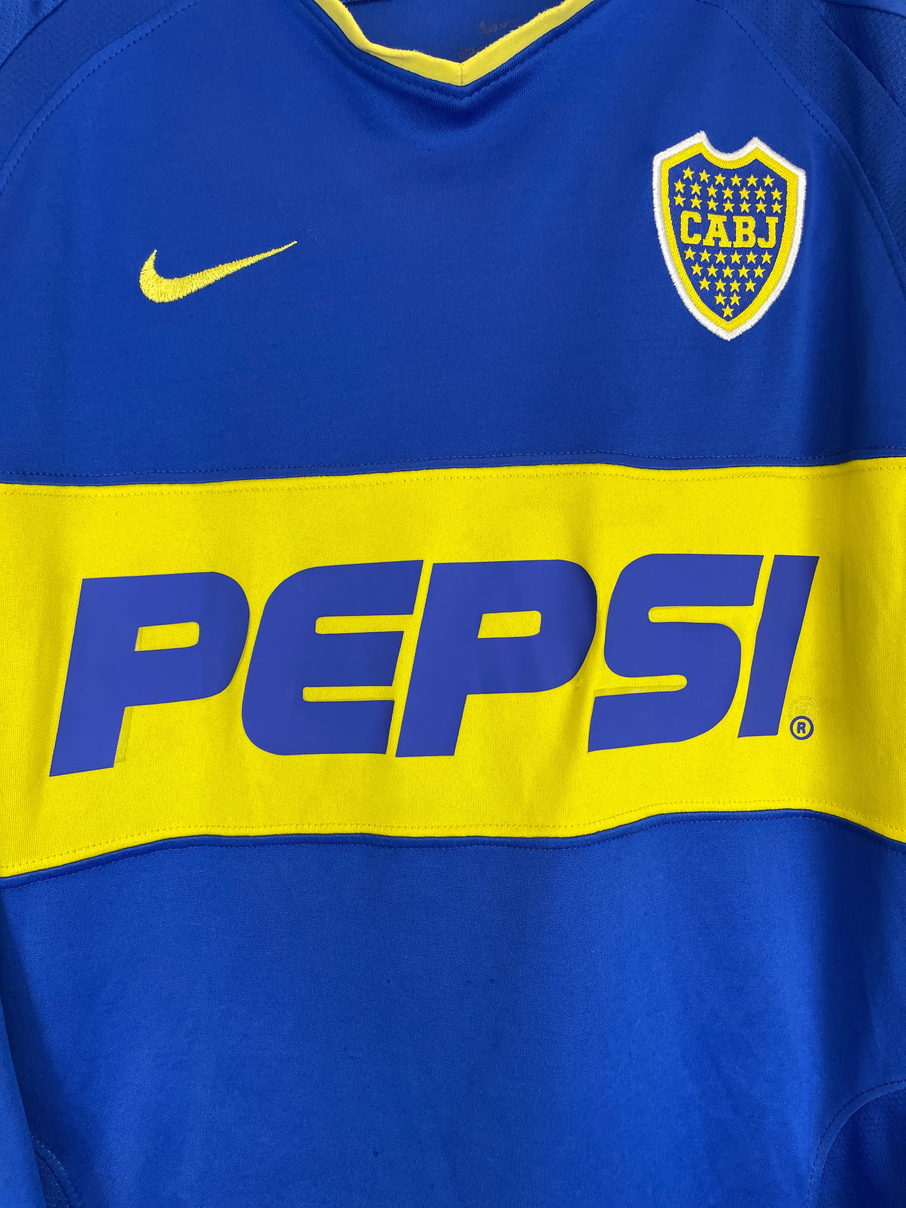 Shop 2003/04 BOCA JUNIORS DELGADO #16 L/S HOME SHIRT (M) NIKE, classic football shirts, vintage football shirts & retro soccer jerseys at Cult Kits