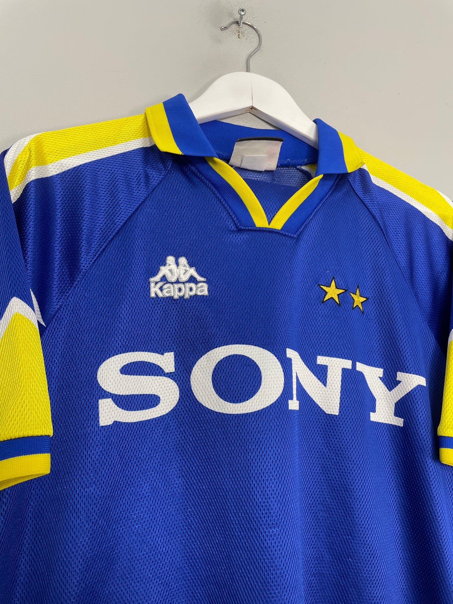 1996/97 JUVENTUS AWAY SHIRT (M) KAPPA